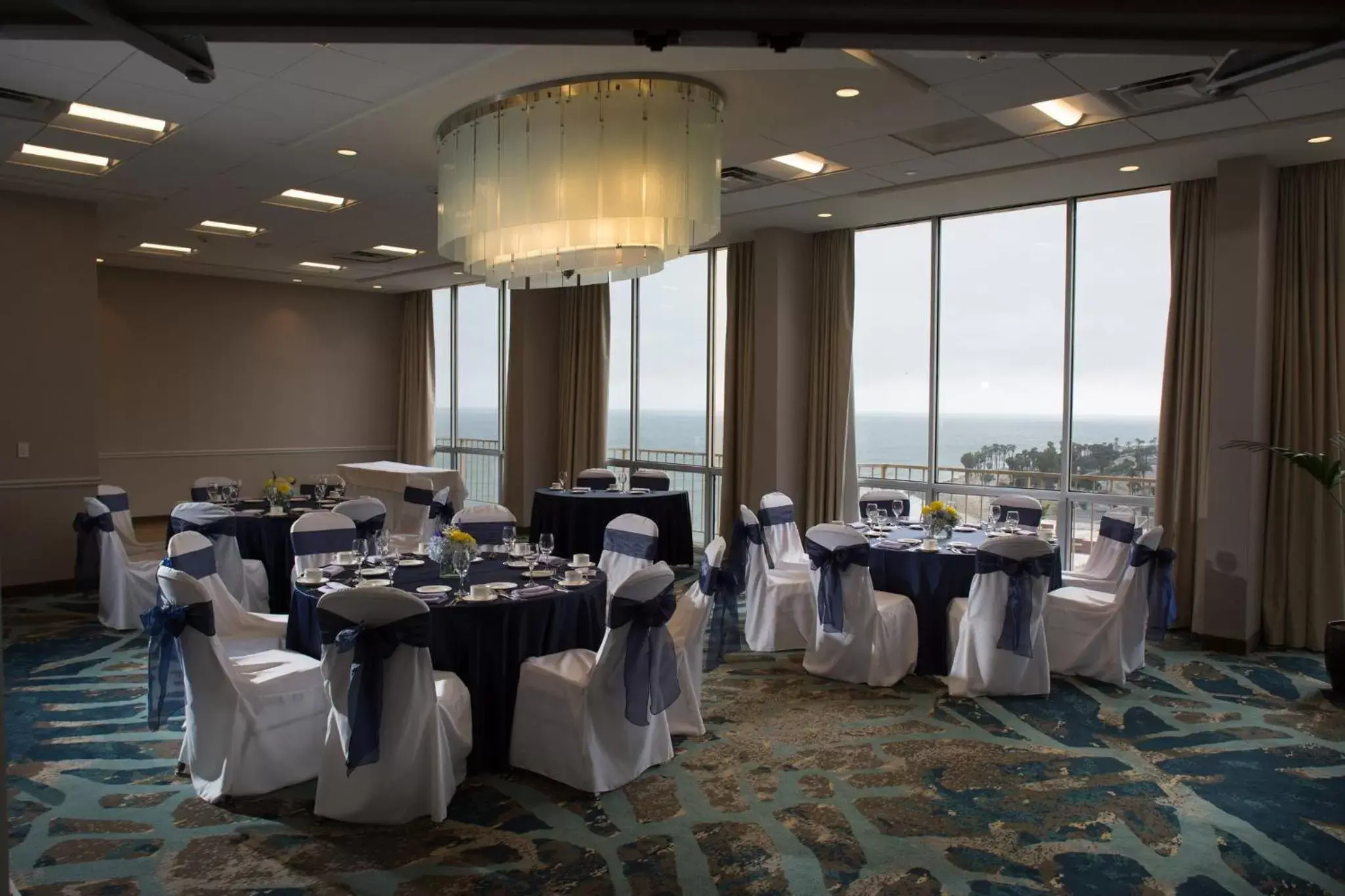 Meeting/conference room, Banquet Facilities in Crowne Plaza Hotel Ventura Beach, an IHG Hotel