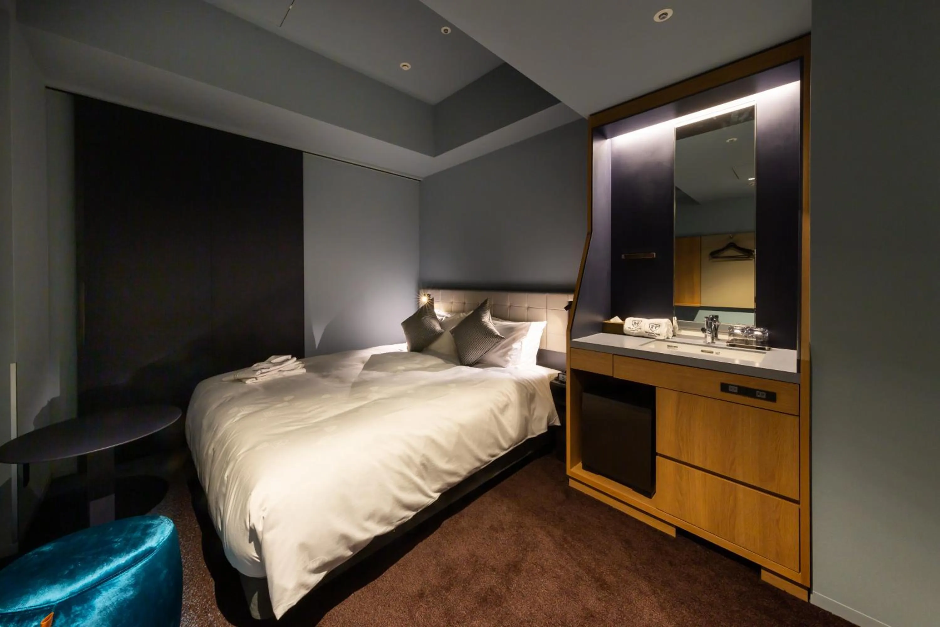 Bed in The Royal Park Canvas - Ginza 8