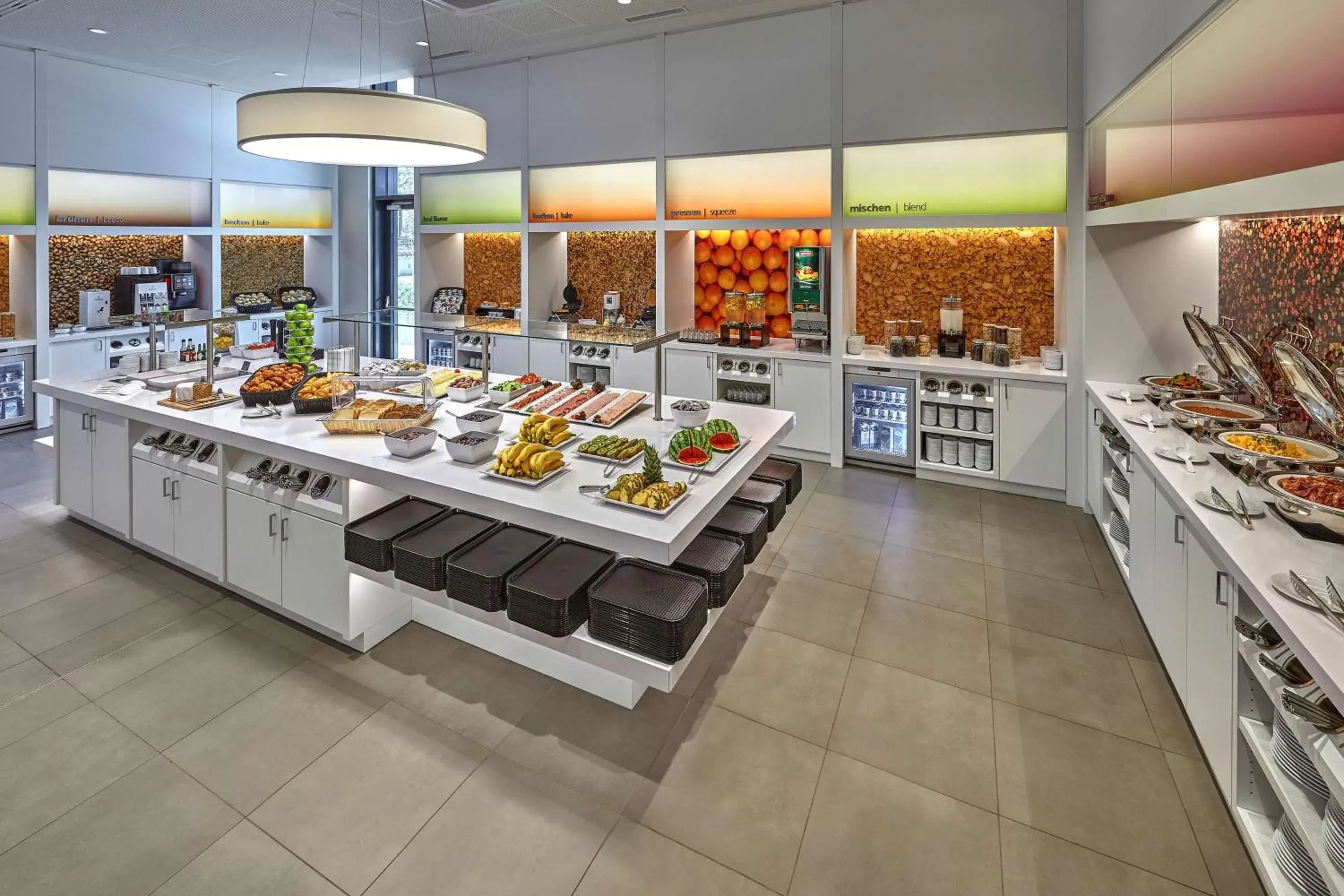 Breakfast in Hampton by Hilton Berlin City Centre Alexanderplatz Breakfast in Hampton by Hilton Berlin City Centre Alexanderplatz