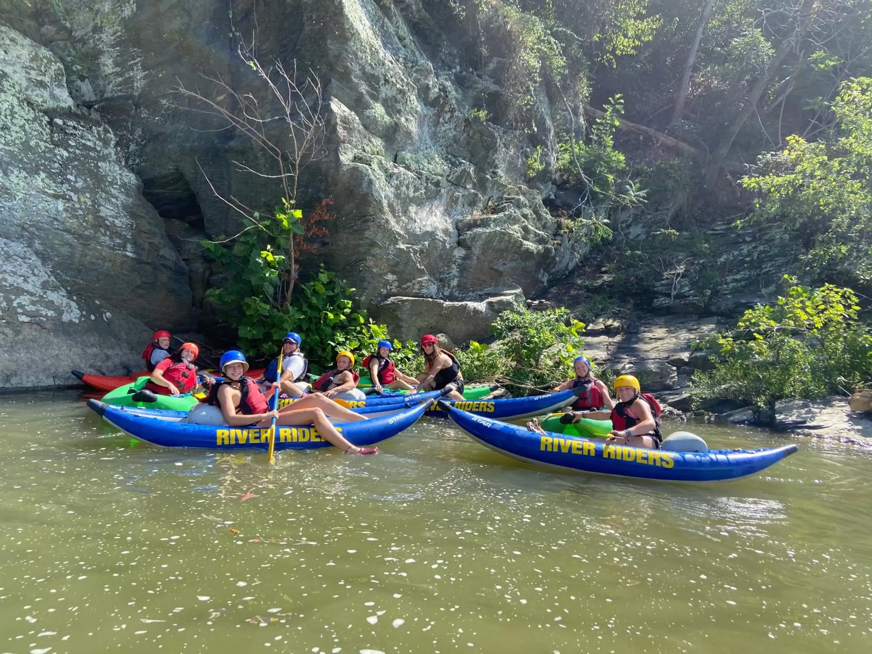 Property building, Canoeing in Clarion Inn Harpers Ferry-Charles Town