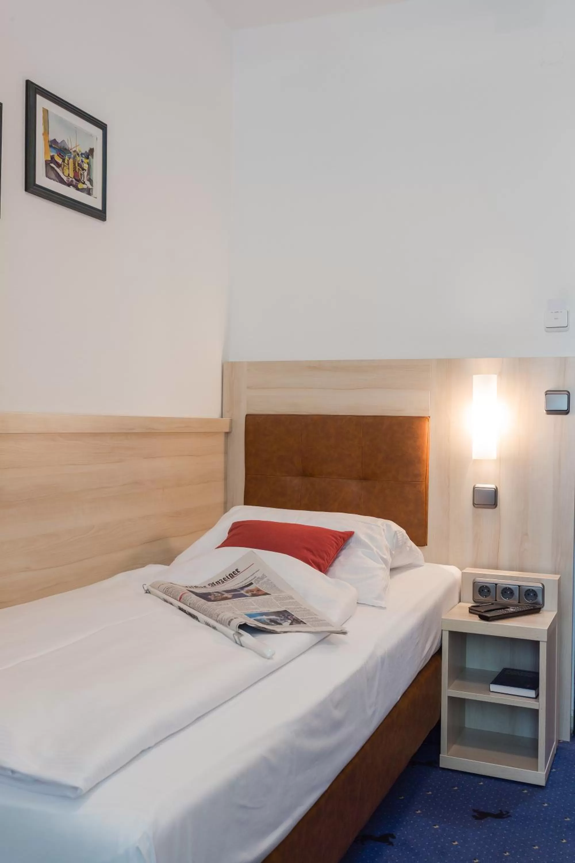 Photo of the whole room, Bed in Hotel Rappen Rothenburg ob der Tauber