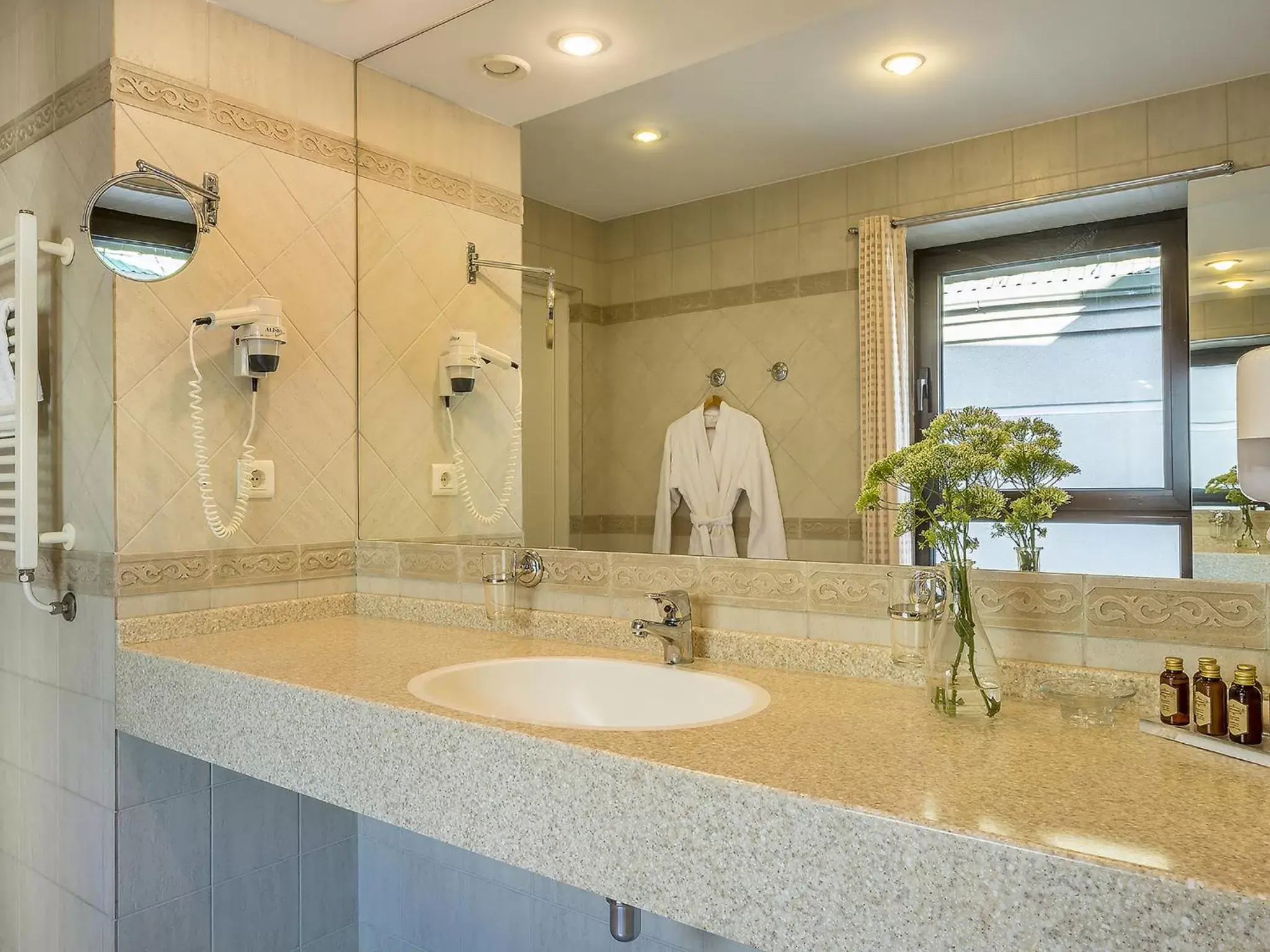 Bathroom in Grata by Centrum Hotels