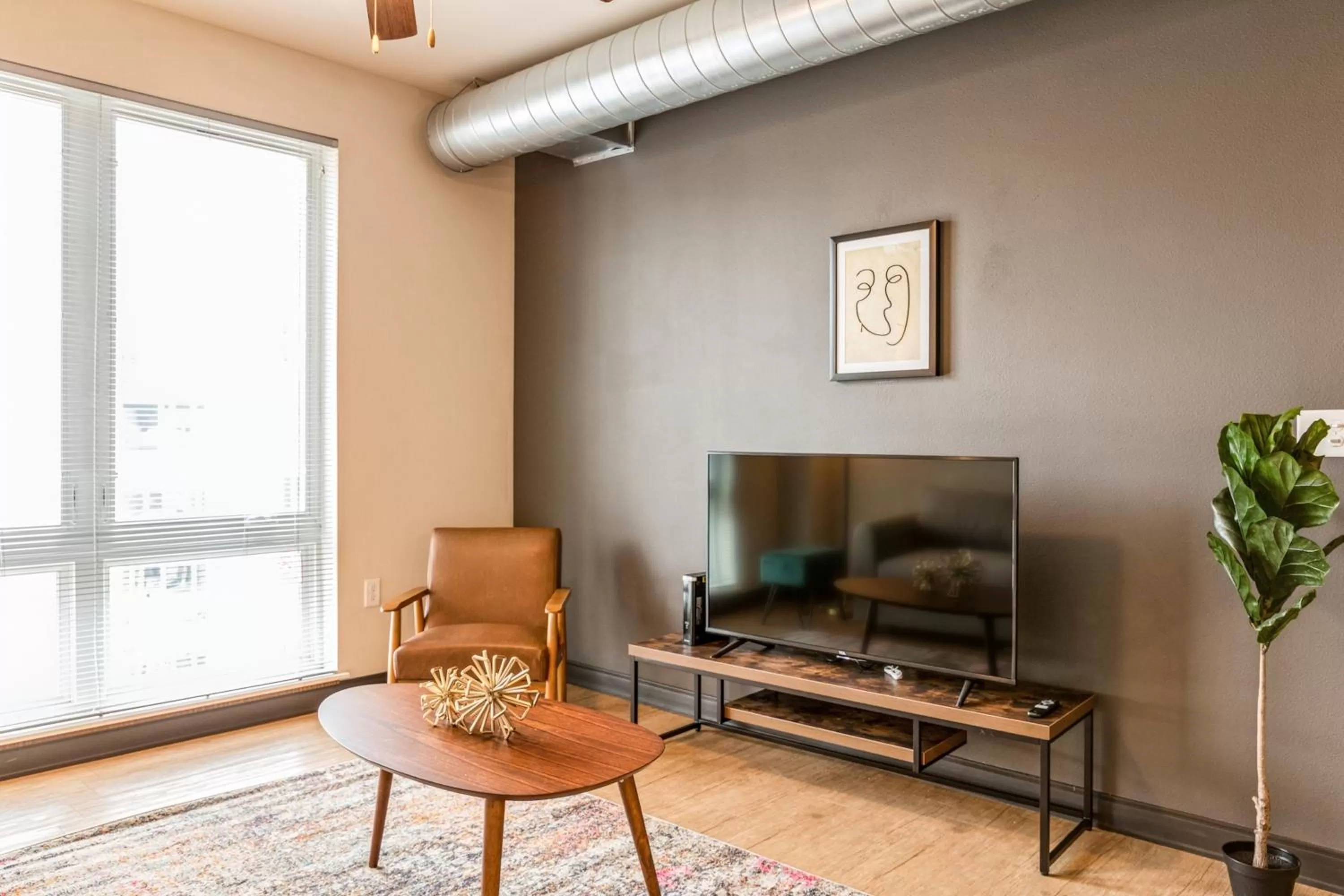 Living room in Kasa Westown Milwaukee