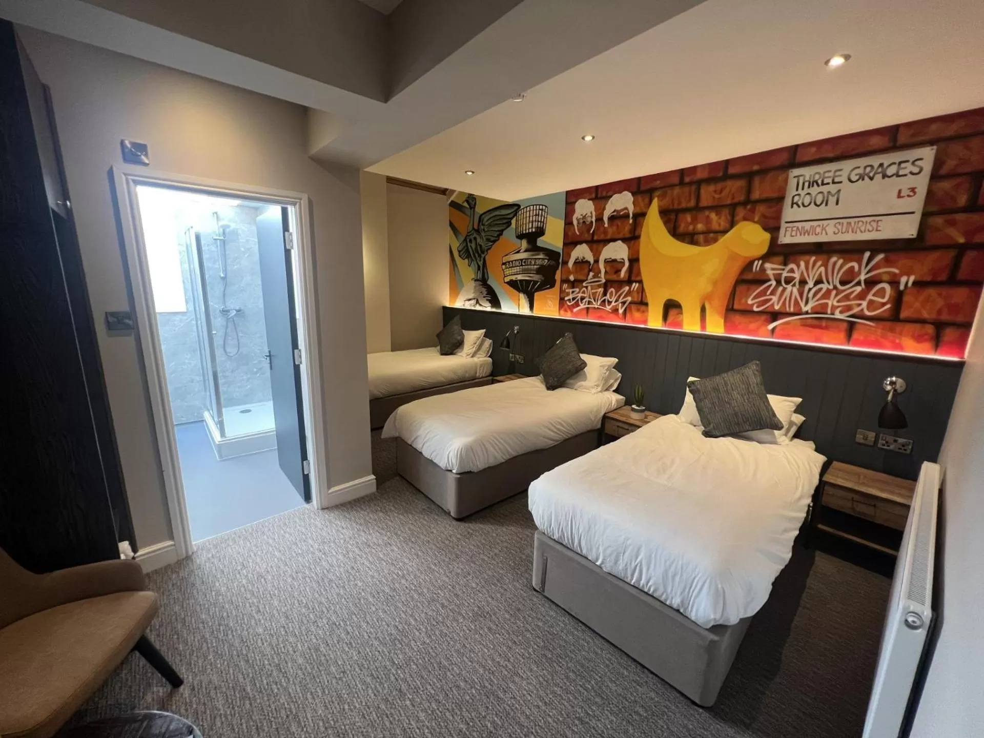 Bed in Fenwick Sunrise Hotel