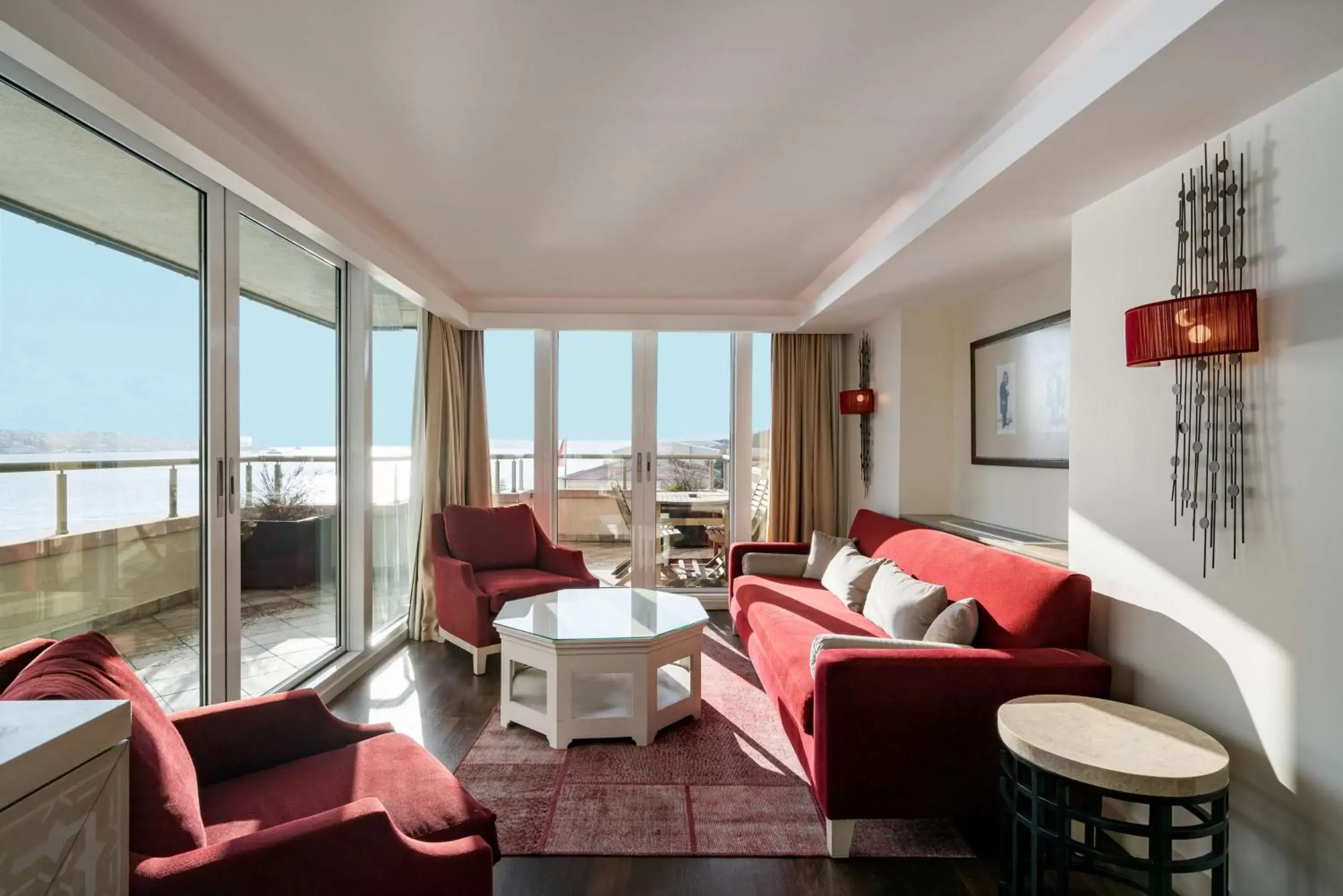 Living room, Seating Area in Radisson Blu Bosphorus Hotel