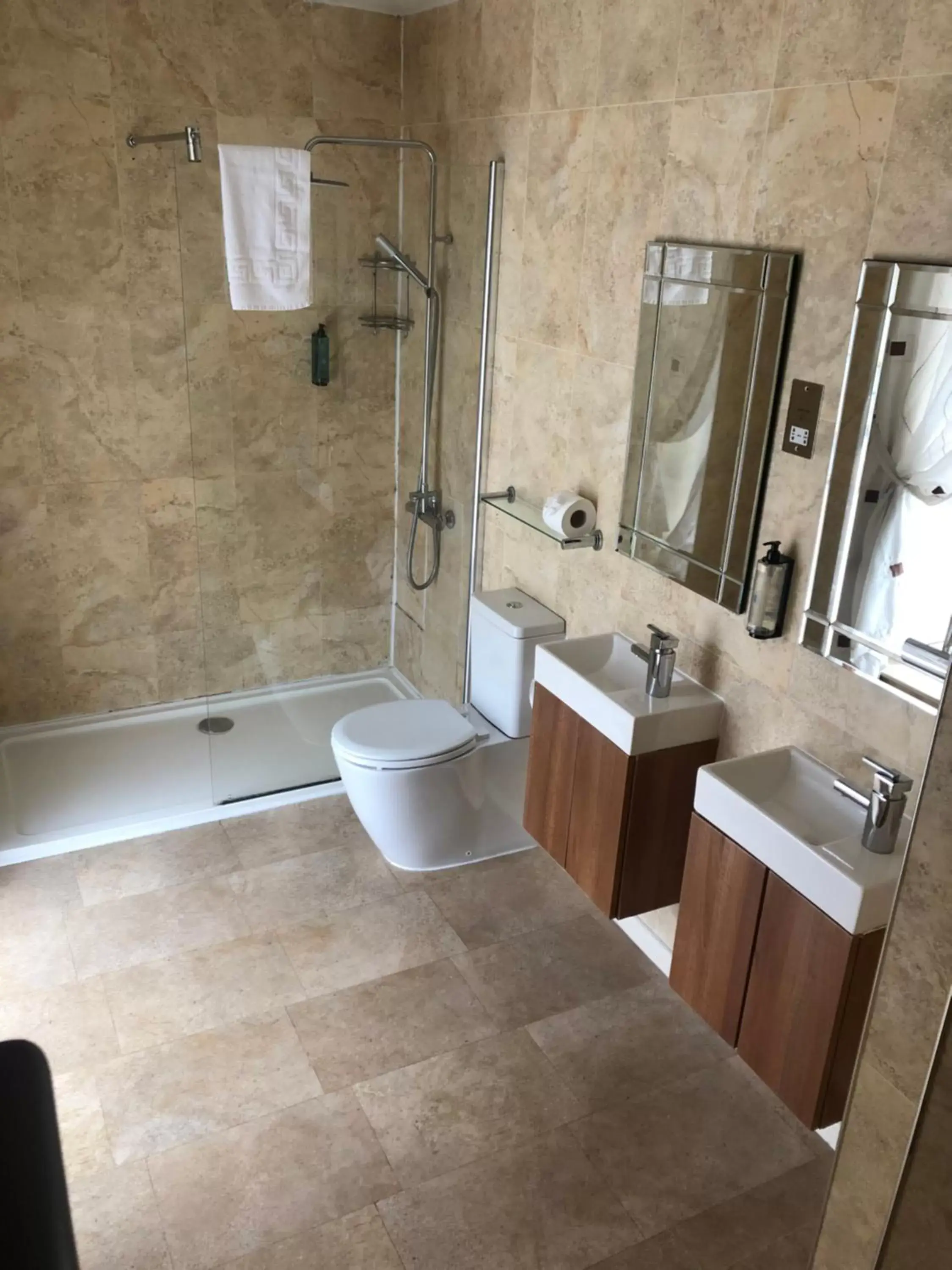Shower, Bathroom in Park House Hotel