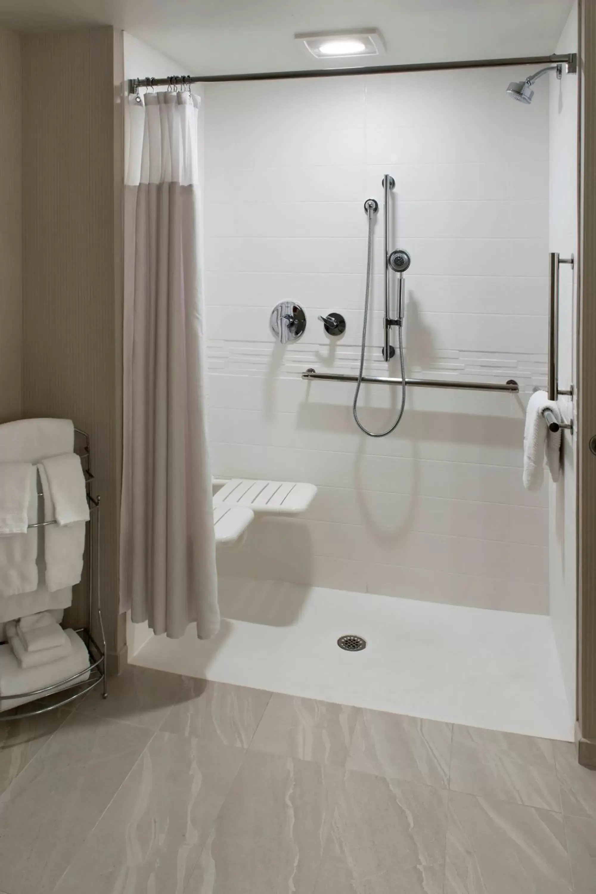 Bathroom in Delta Hotels by Marriott Utica