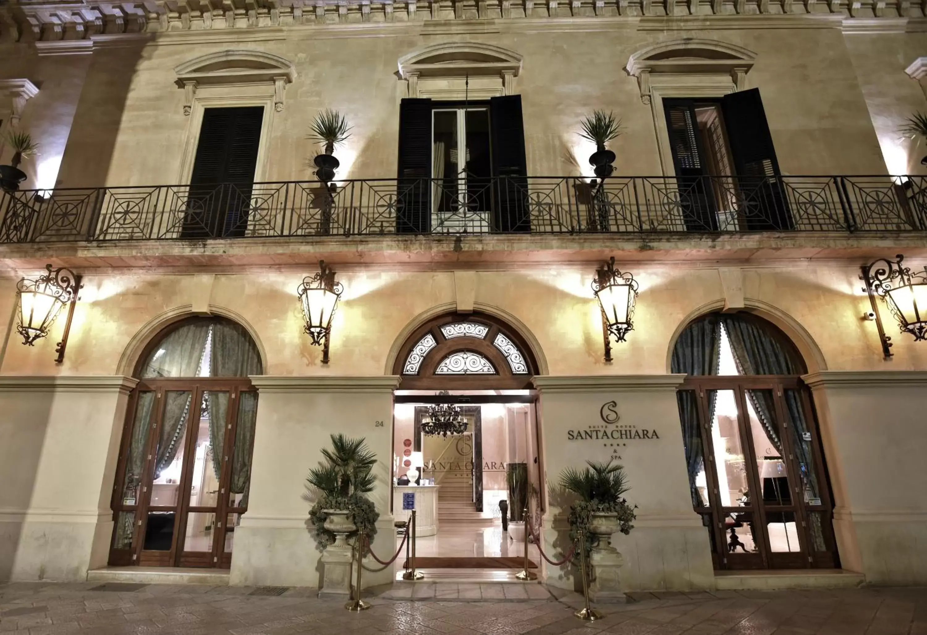 Property Building in Suite Hotel Santa Chiara