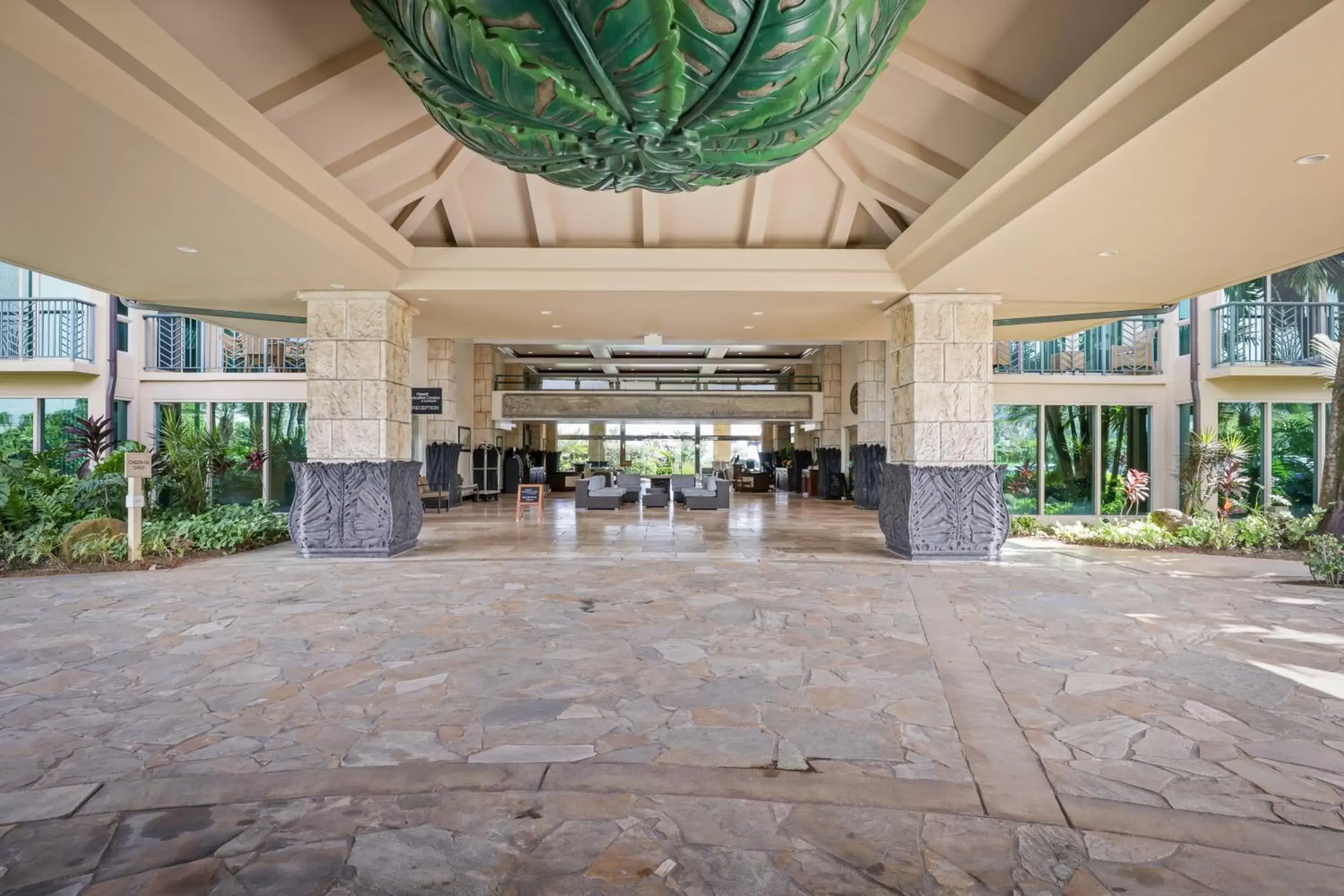 Property building in Waipouli Beach Resort & Spa Kauai By Outrigger