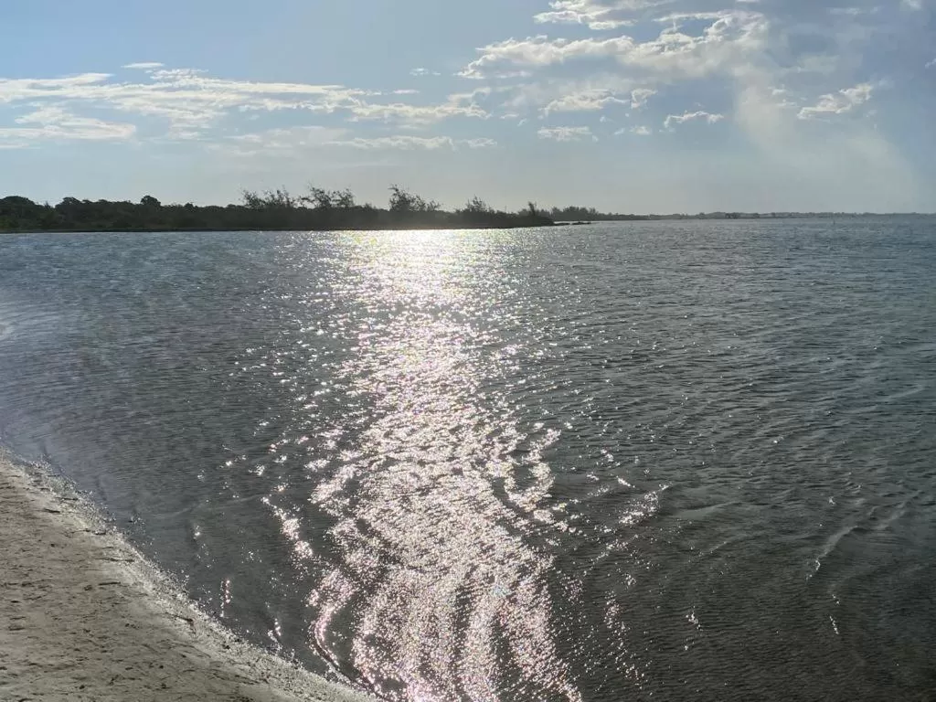 Beach in Apartamento no Golden Lake - pé na areia, agua de côco e cervejinha