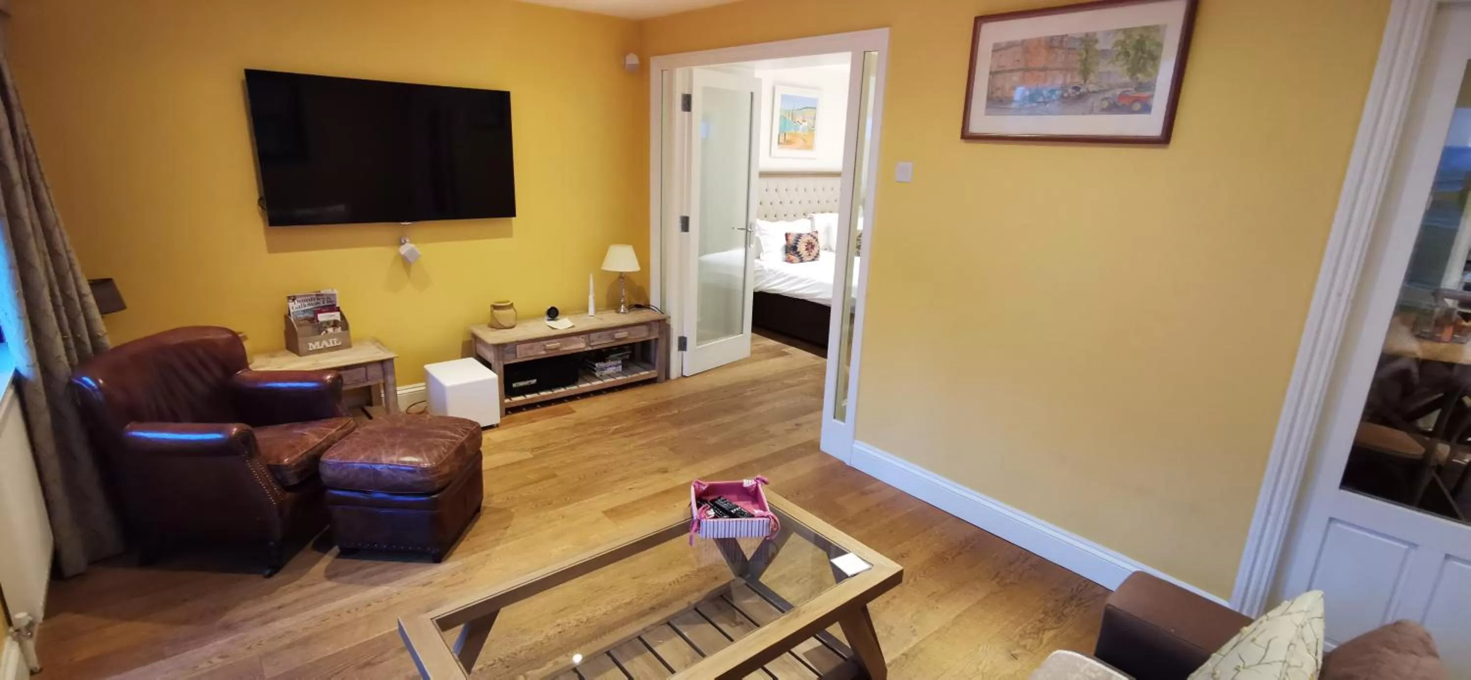 Bedroom in Buccleuch and Queensberry Arms Hotel