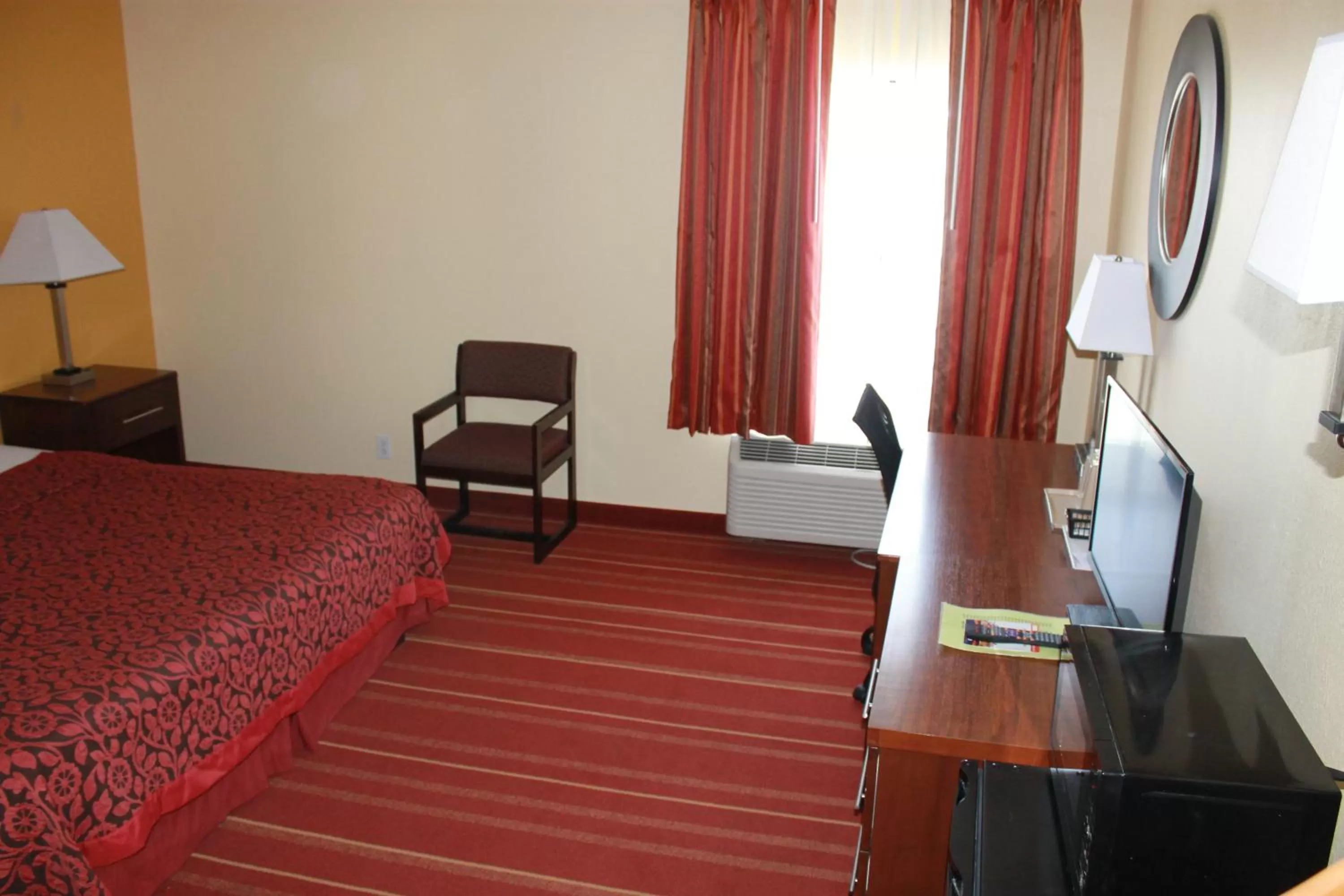 Bed in Days Inn by Wyndham Walcott Davenport