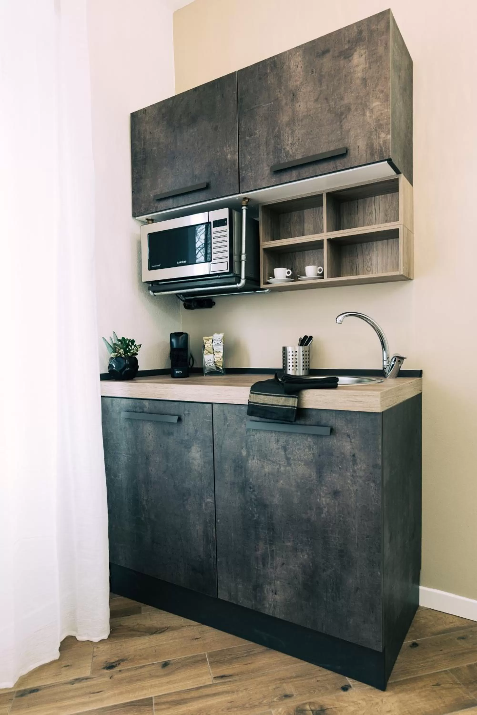 Coffee/tea facilities in Mazzini 33