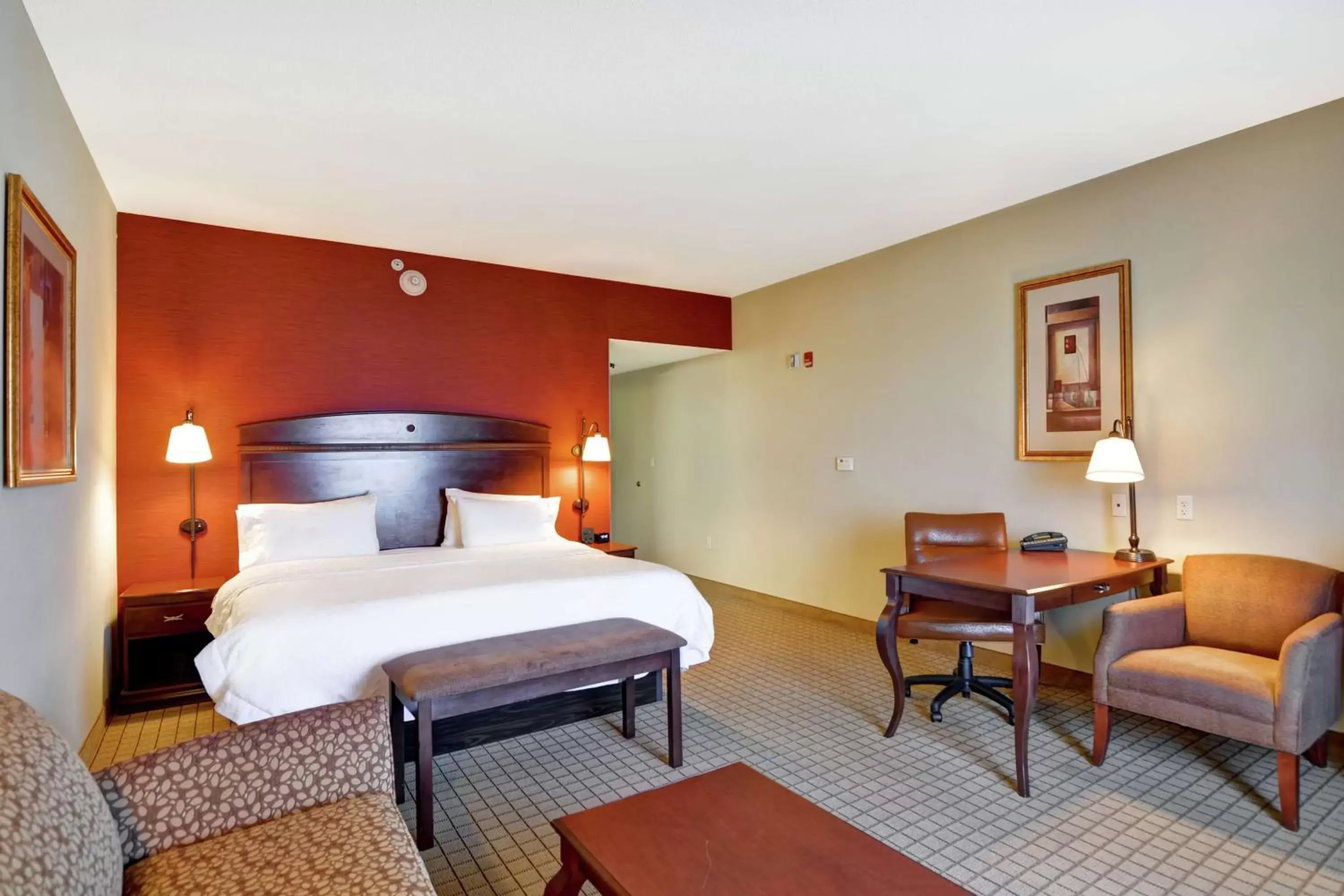 Bedroom, Bed in Hampton Inn and Suites Peoria at Grand Prairie
