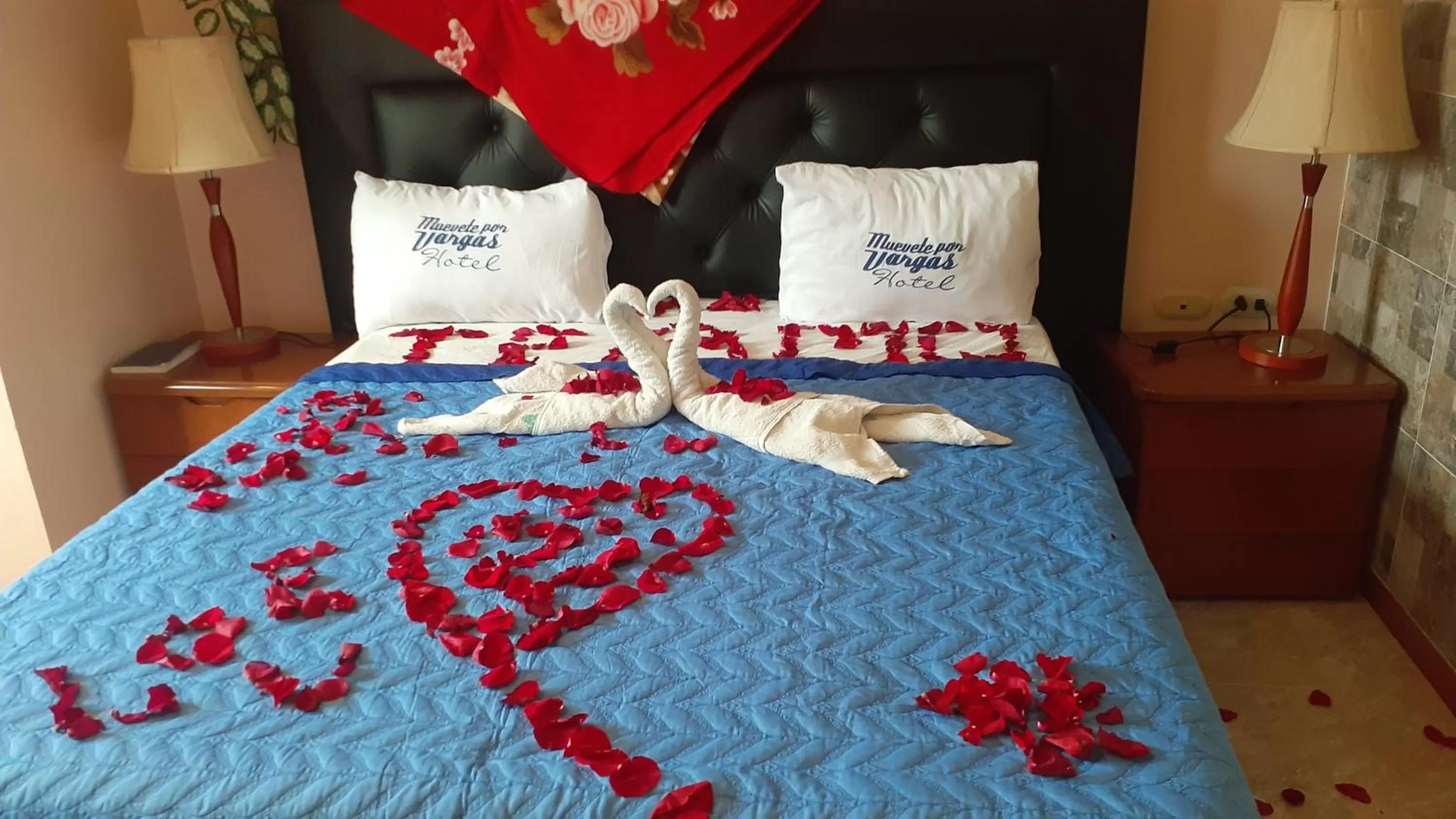 Bed in HOTEL MUEVETE POR VARGAS