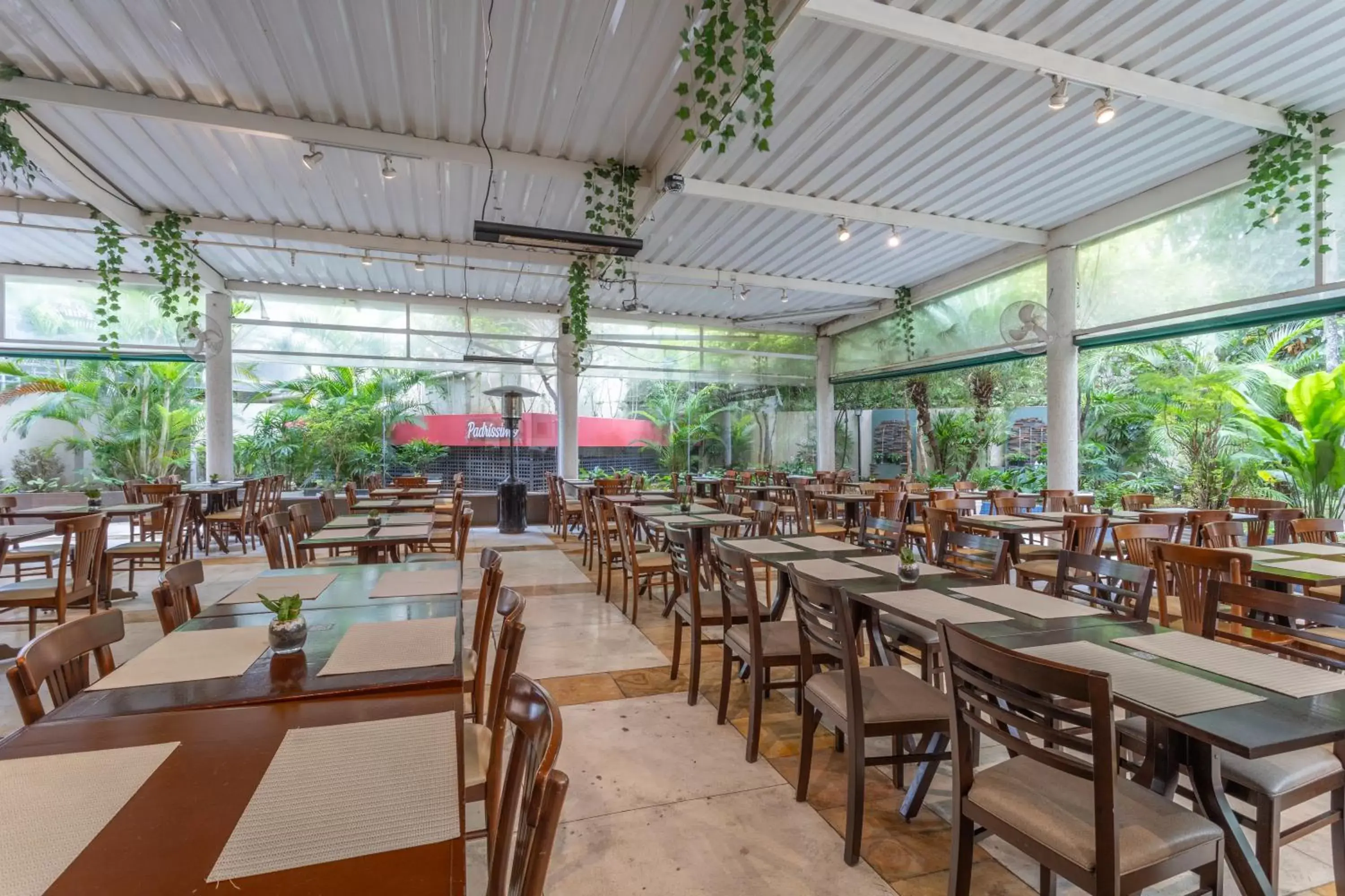 Restaurant/Places to Eat in Green Place Ibirapuera