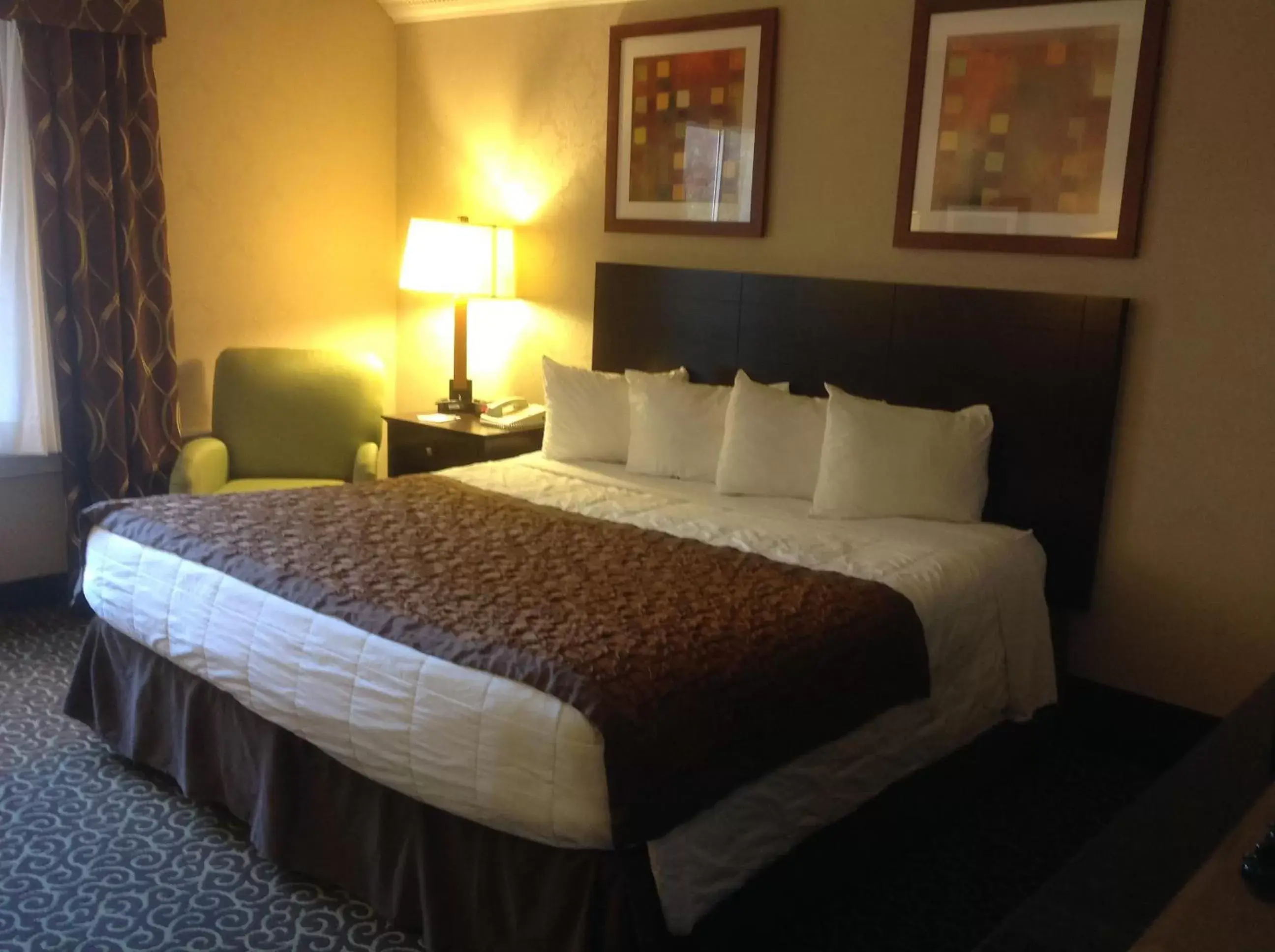 Bed in Hawthorn Suites by Wyndham El Paso