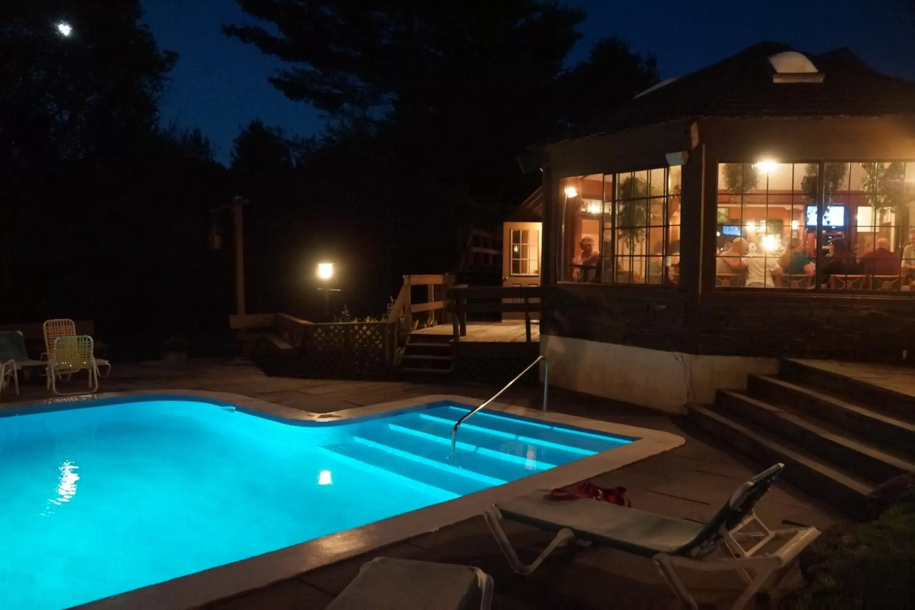 Property building, Swimming Pool in Summit Lodge