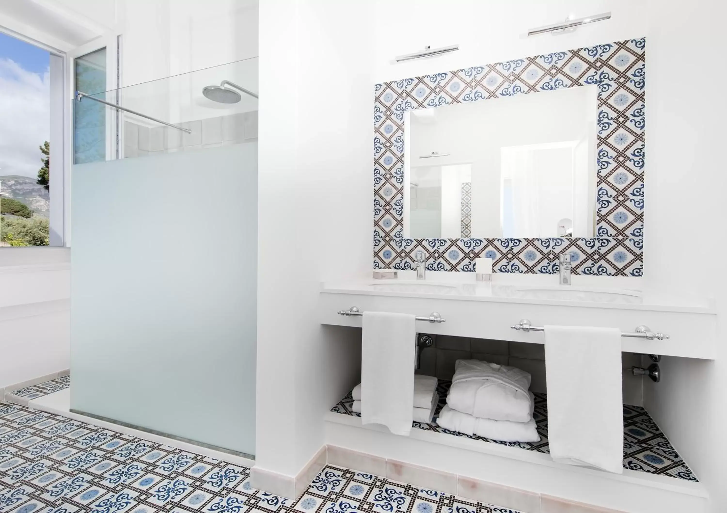 Bathroom in Hotel Villa Garden