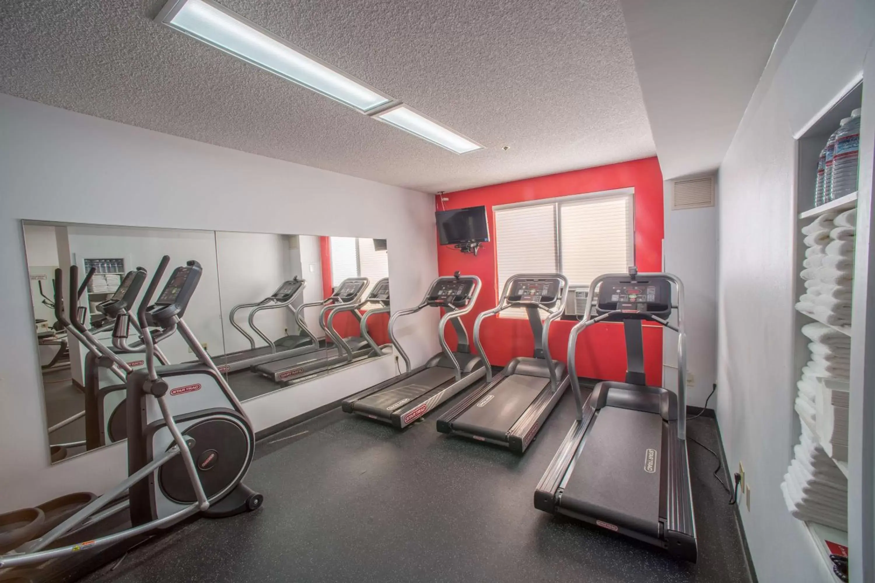 Activities, Fitness Center/Facilities in Radisson Hotel Santa Maria