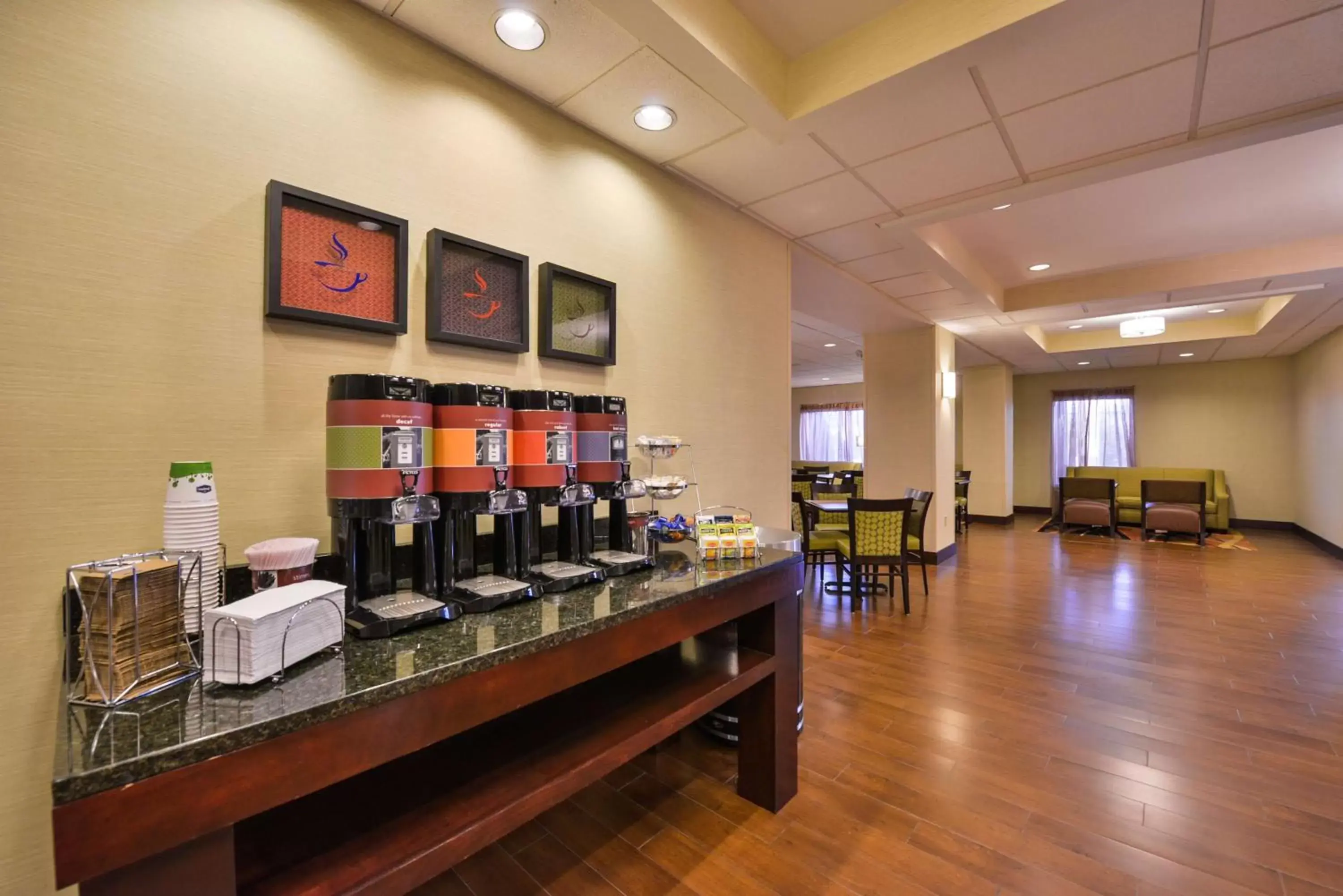 Dining area, Restaurant/Places to Eat in Hampton Inn Lehighton - Jim Thorpe