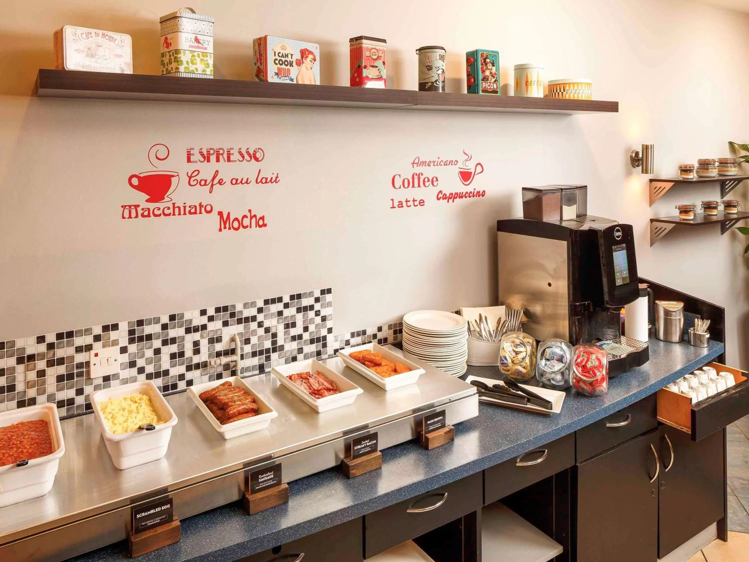 Restaurant/places to eat in ibis Lincoln