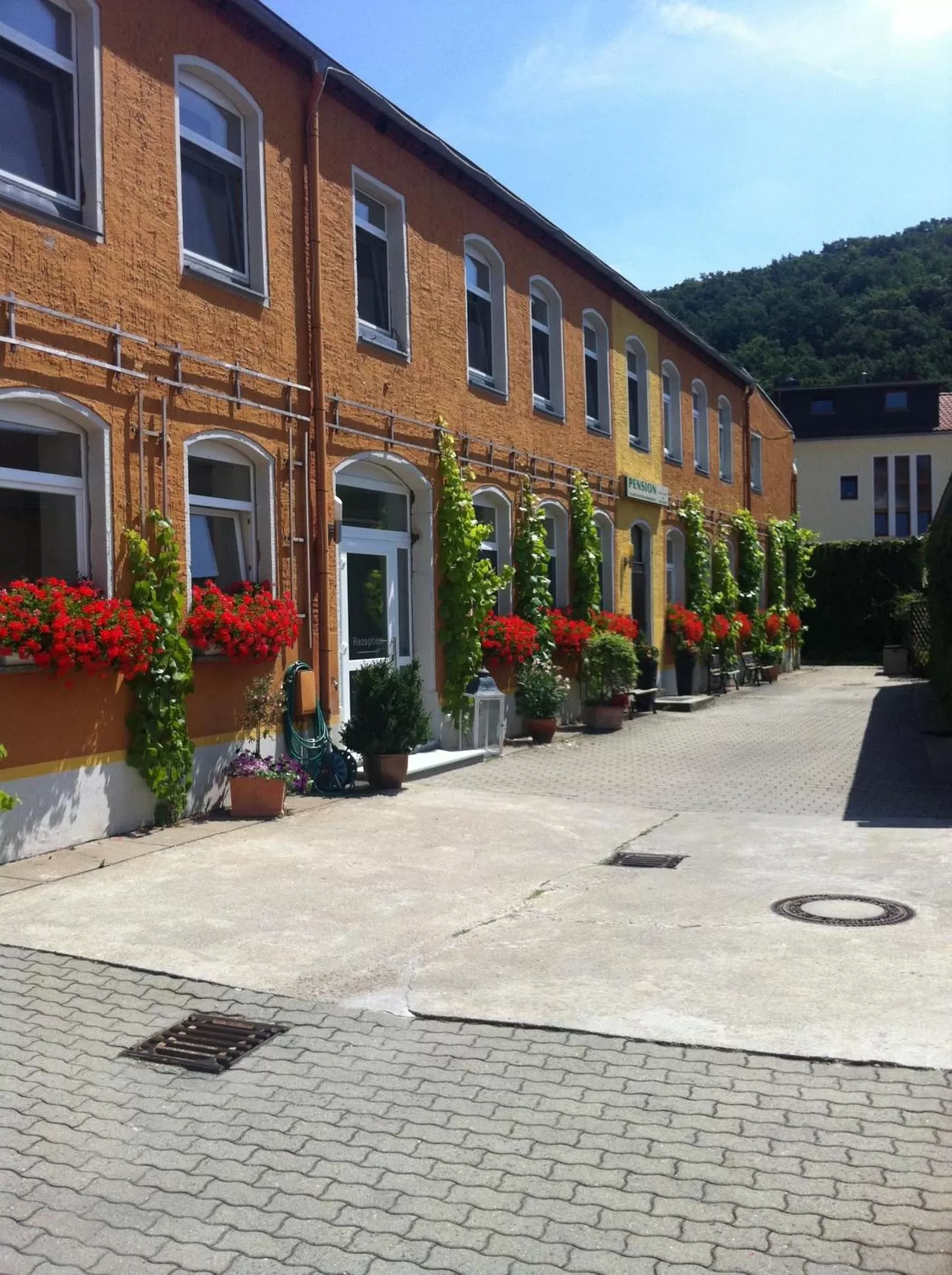 Property building in Pension an der Porzellan-Manufaktur