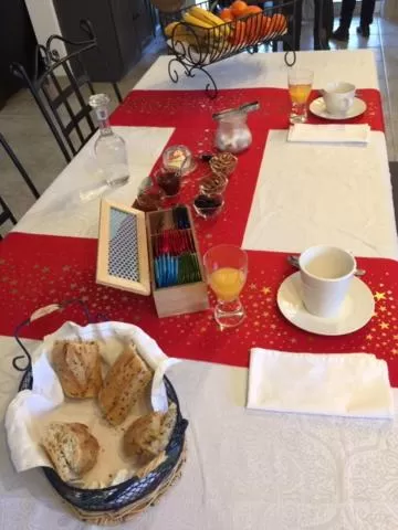 Breakfast, Restaurant/Places to Eat in B&B et Gite d'ayran