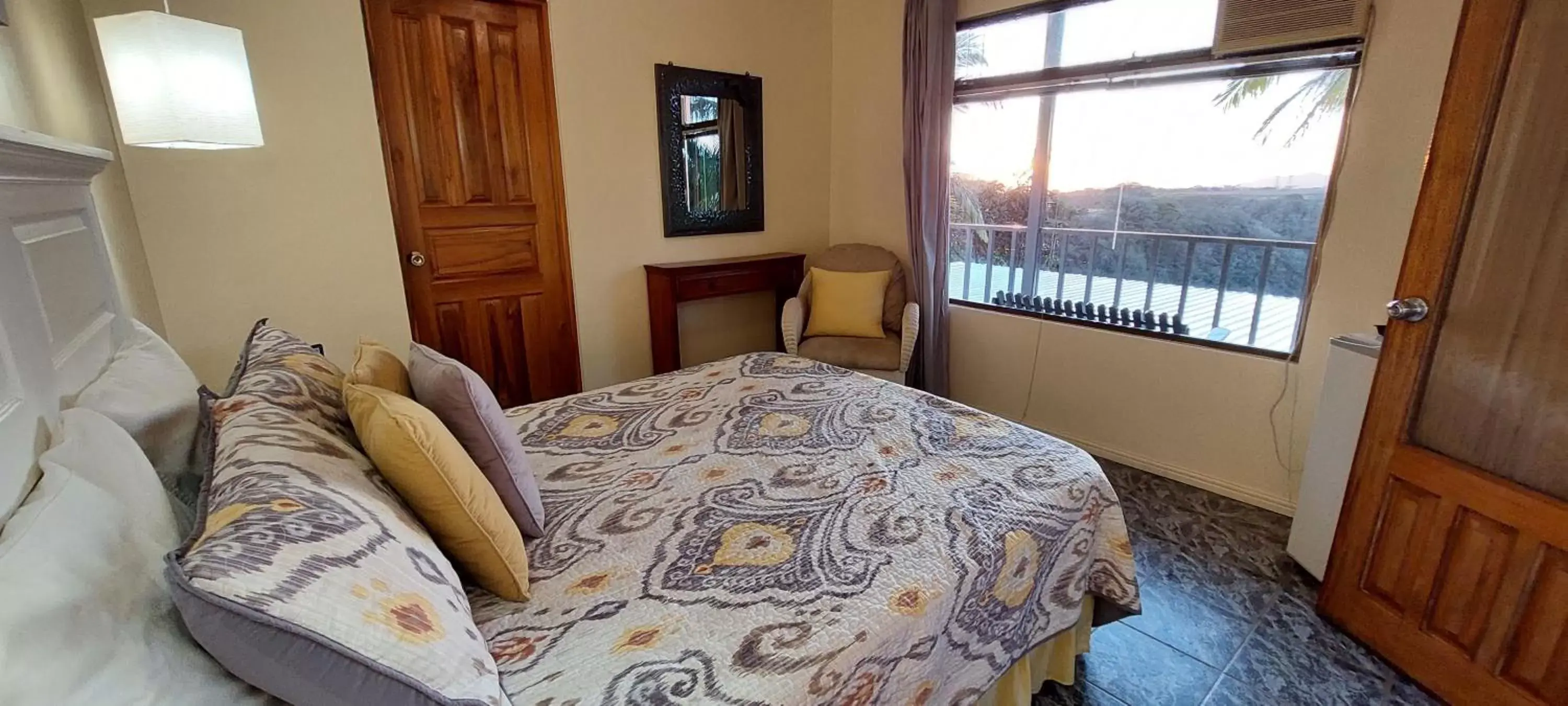 Photo of the whole room, Bed in Vista Canyon Inn