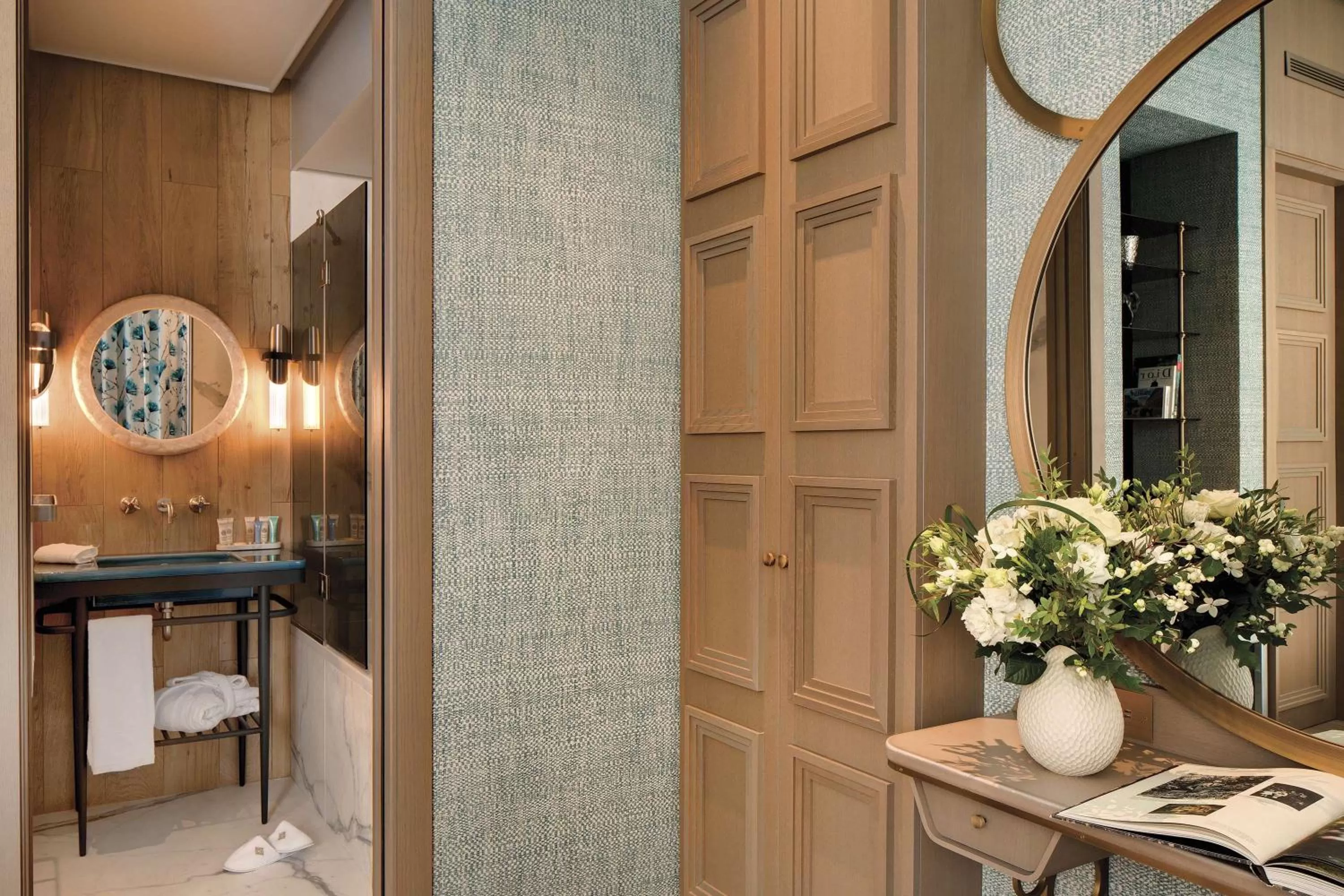 Photo of the whole room in La Demeure Montaigne