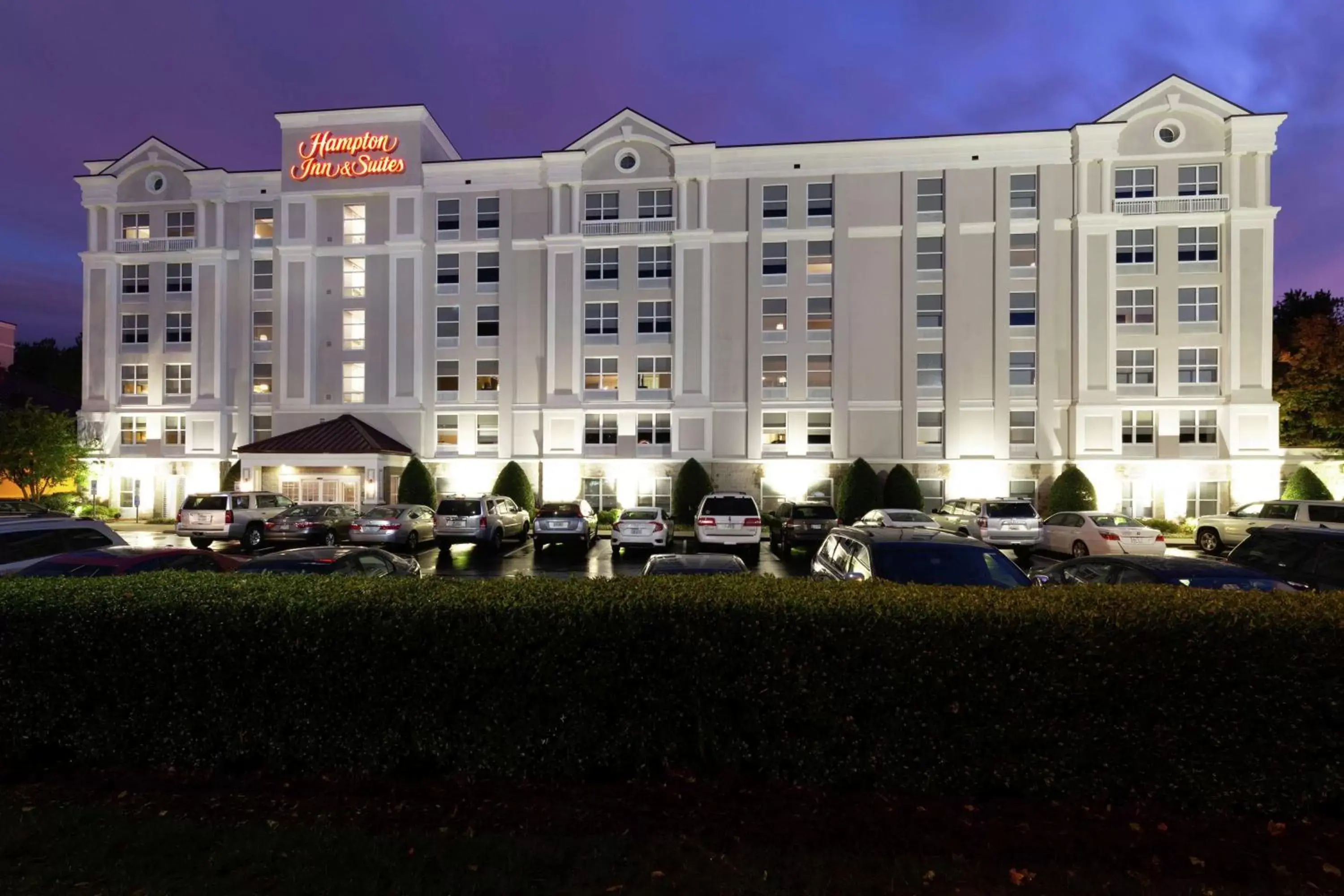 Property Building in Hampton Inn & Suites Raleigh/Cary I-40 (PNC Arena)