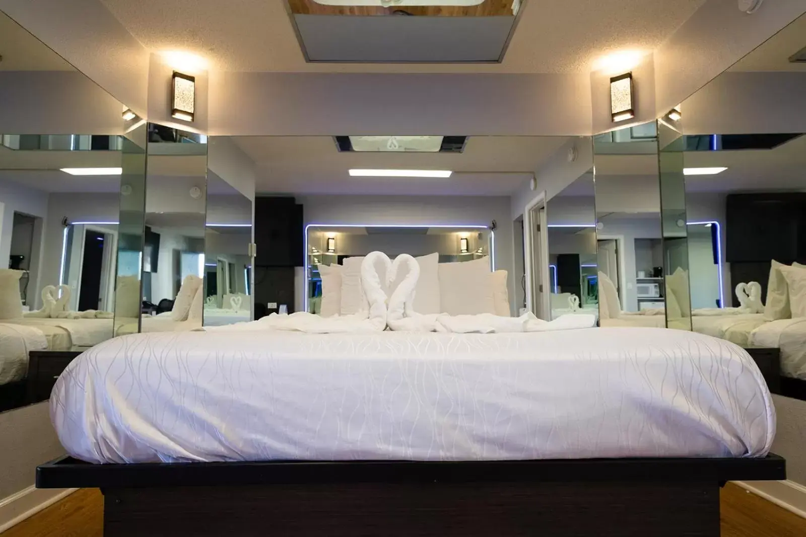 Bed in Envi Boutique Hotel