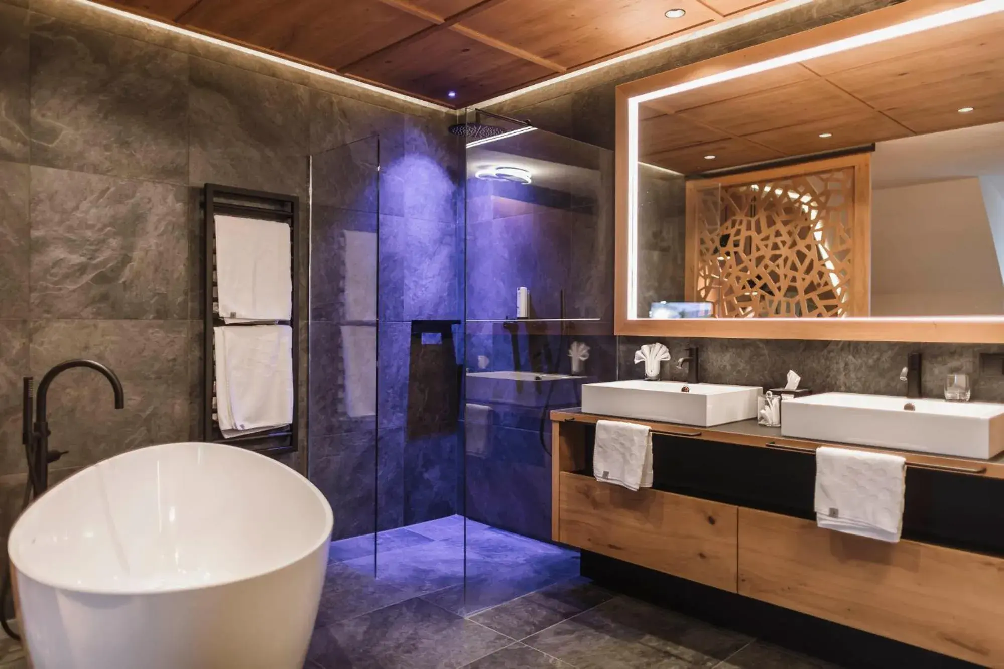 Bathroom in Majestic Hotel & Spa Resort