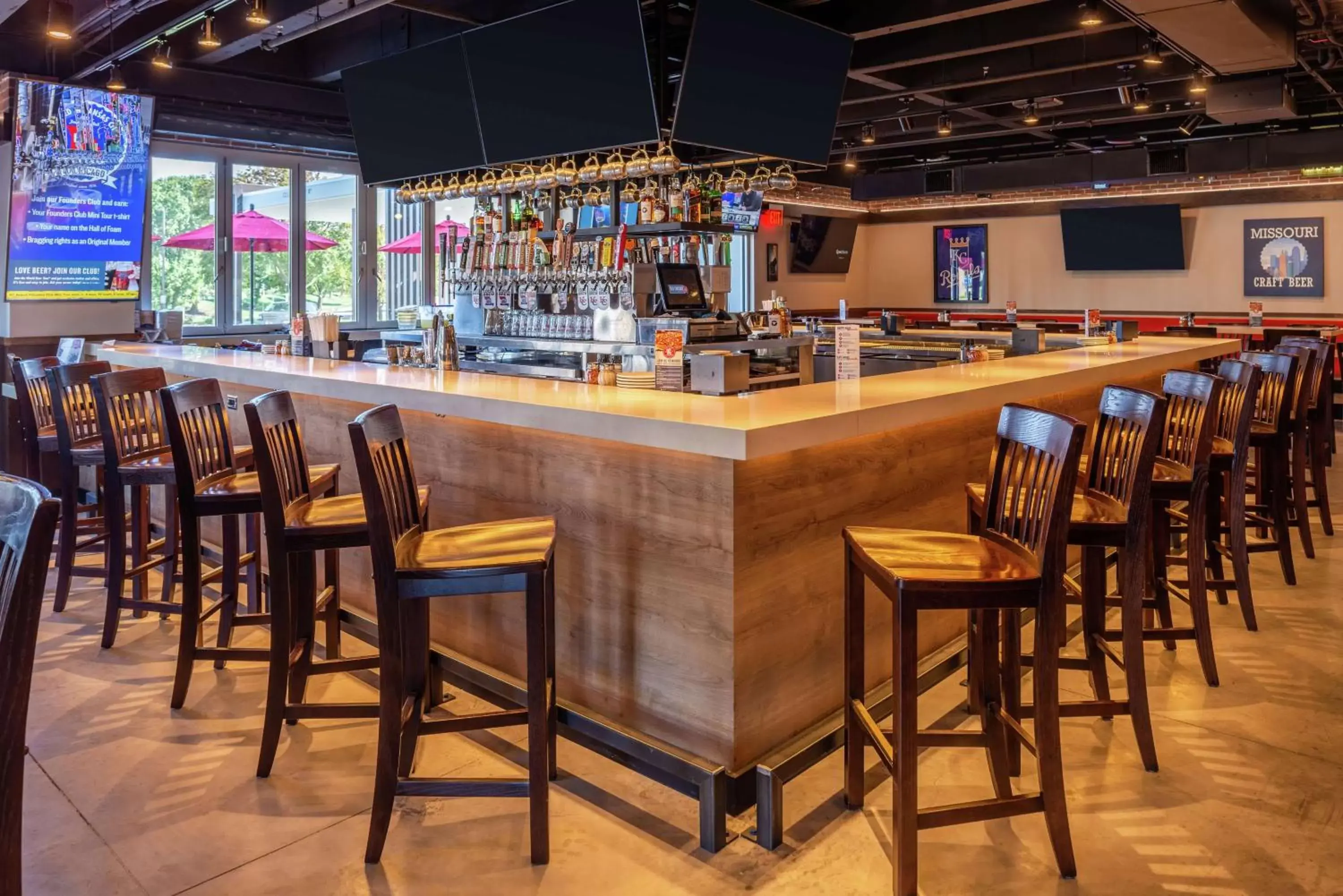 Lounge or bar, Lounge/Bar in Hilton Garden Inn Kansas City Airport Mo