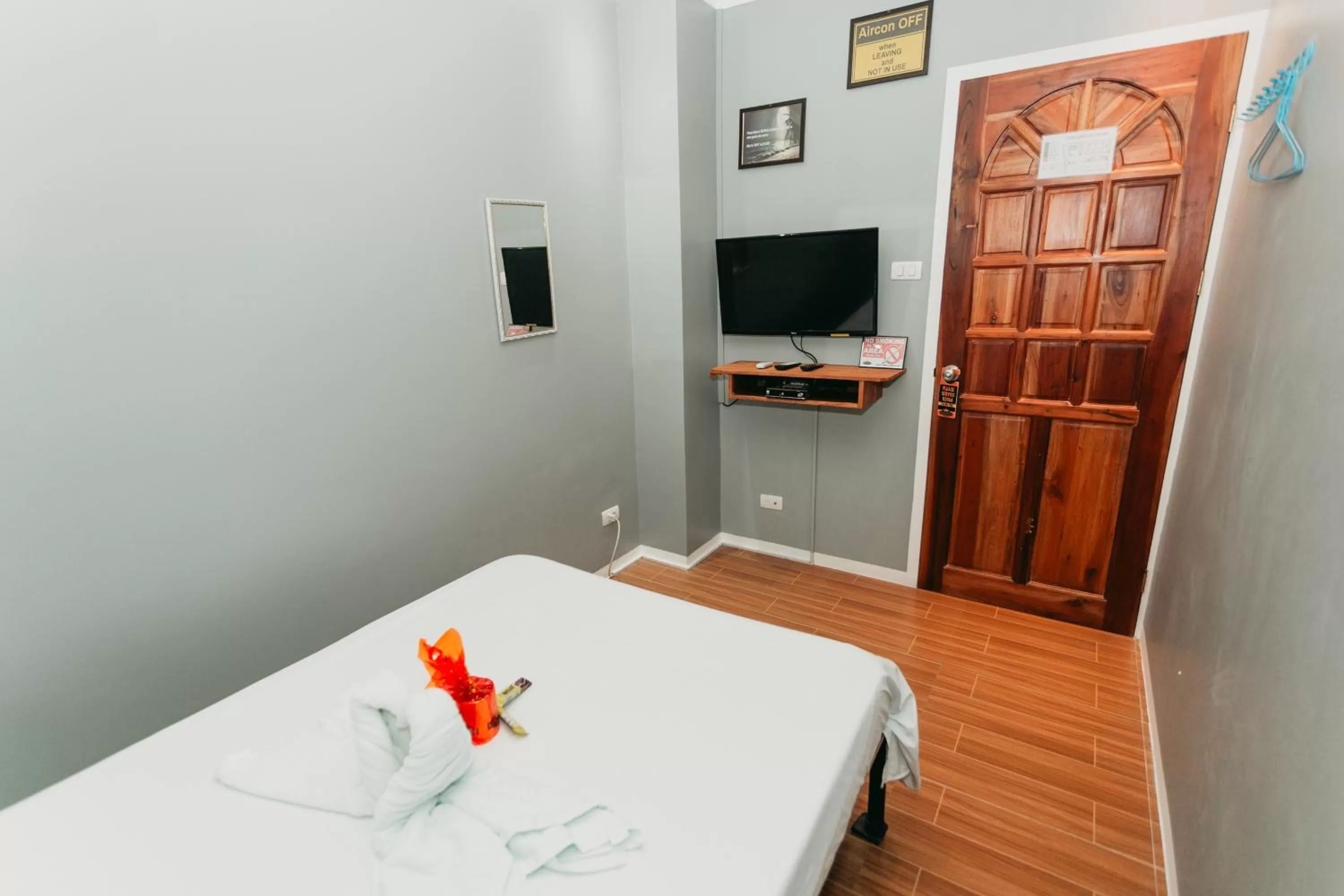 Bed in Kingswick Residences & Lodge