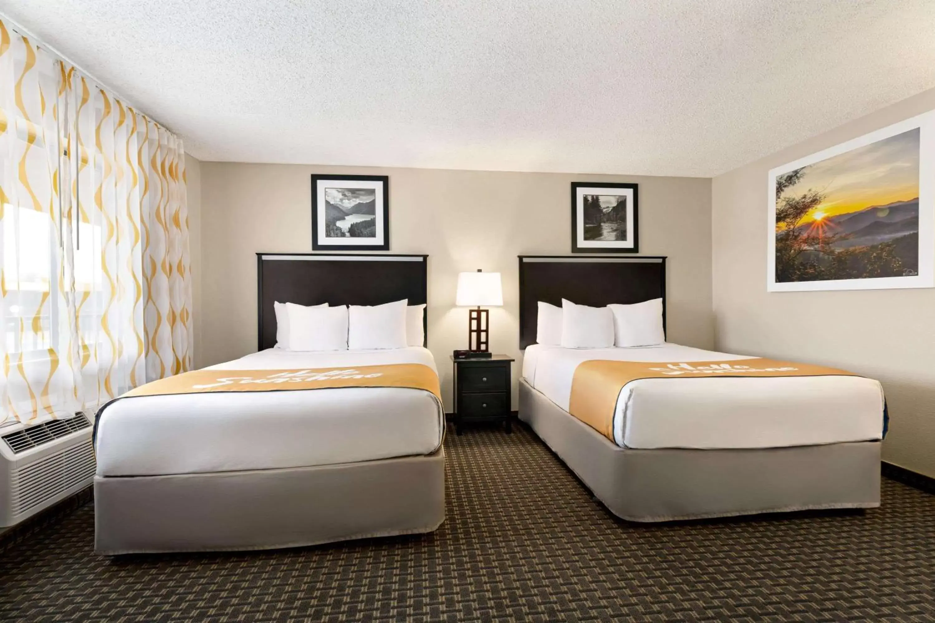 Photo of the whole room, Bed in Days Inn by Wyndham Cortez