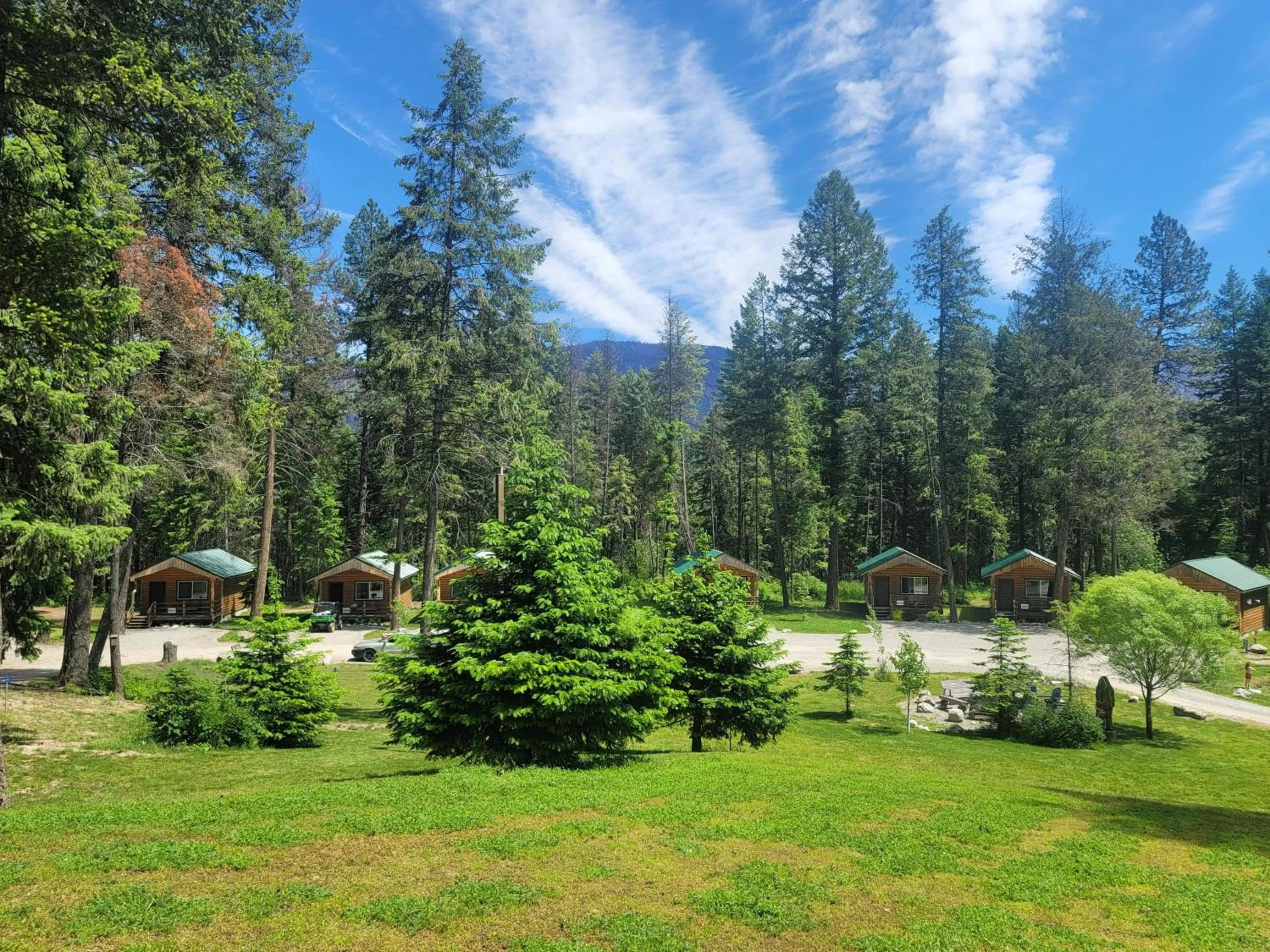 Riverfront Motel & Cabins