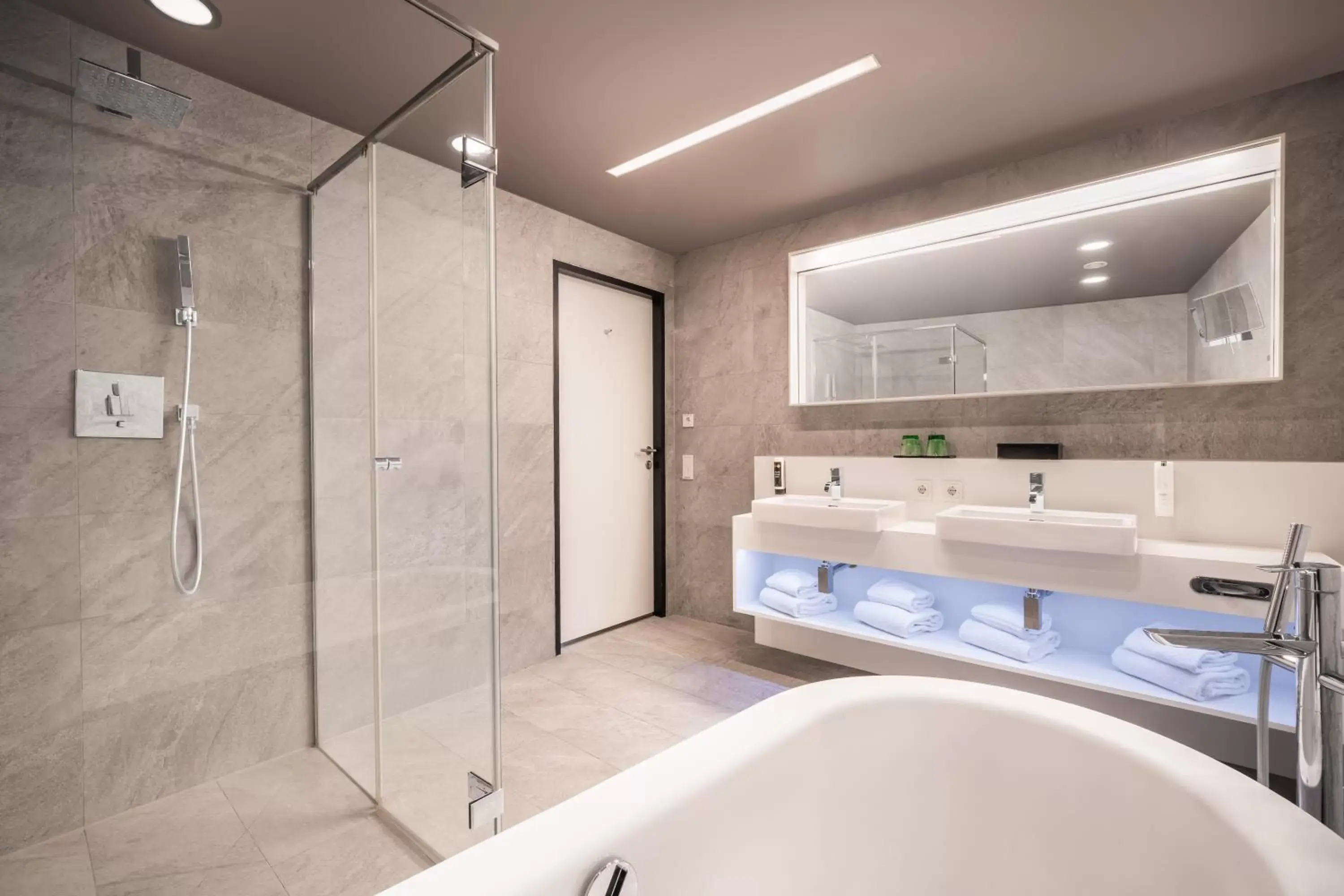Bathroom in aDLERS Hotel Innsbruck