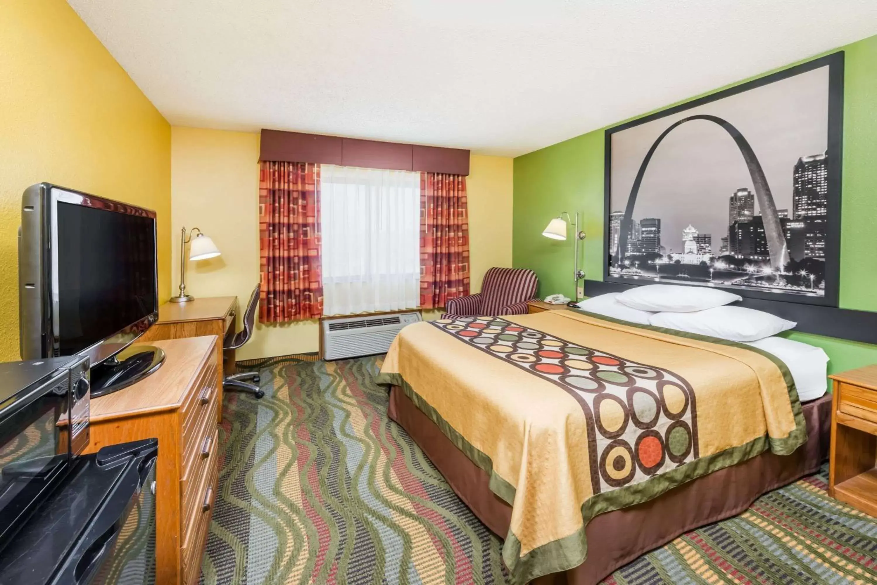 Photo of the whole room in Super 8 by Wyndham Jacksonville