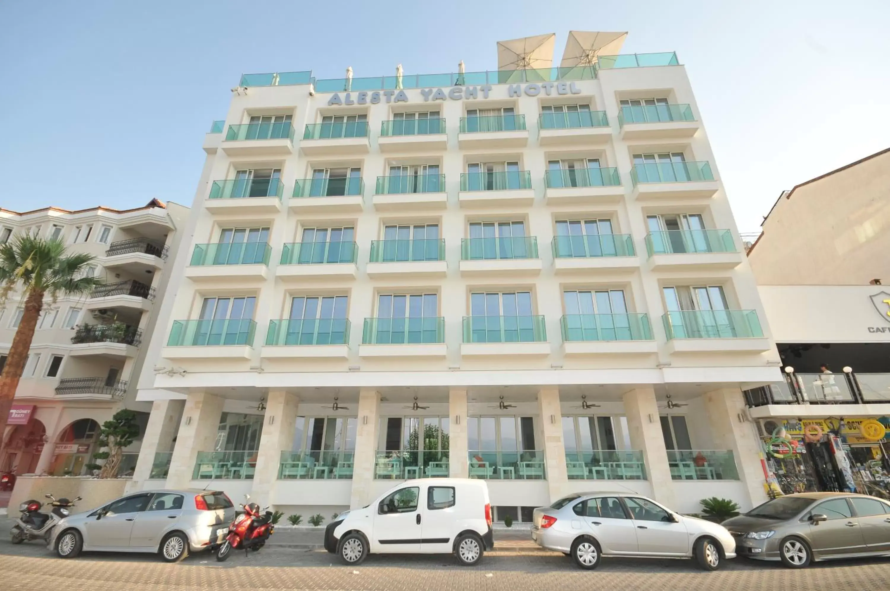 Balcony/Terrace, Property Building in Alesta Yacht Hotel