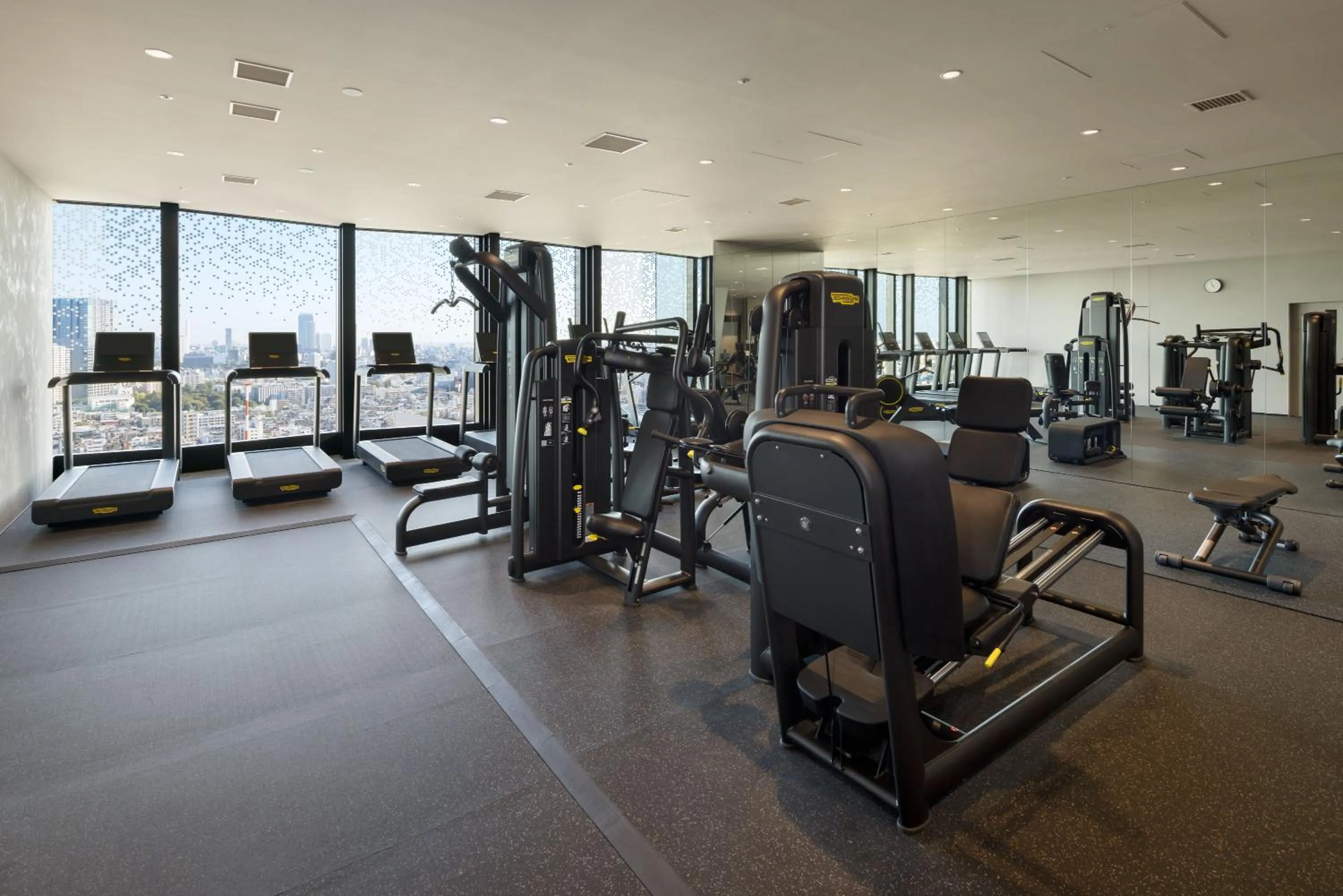Fitness centre/facilities in BELLUSTAR TOKYO, A Pan Pacific Hotel