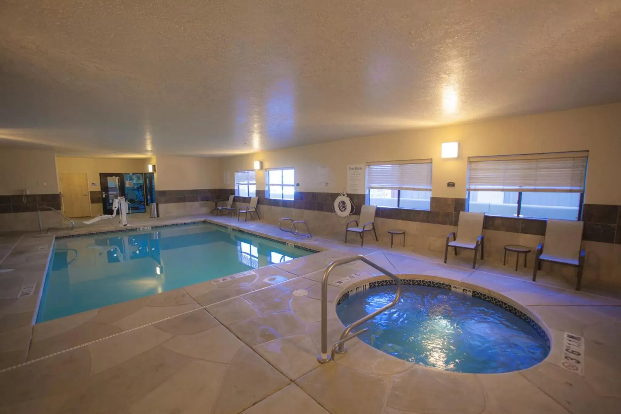 Lobby or reception in Holiday Inn Express Hotel & Suites Albuquerque - North Balloon Fiesta Park by IHG Lobby or reception in Holiday Inn Express Hotel & Suites Albuquerque - North Balloon Fiesta Park by IHG