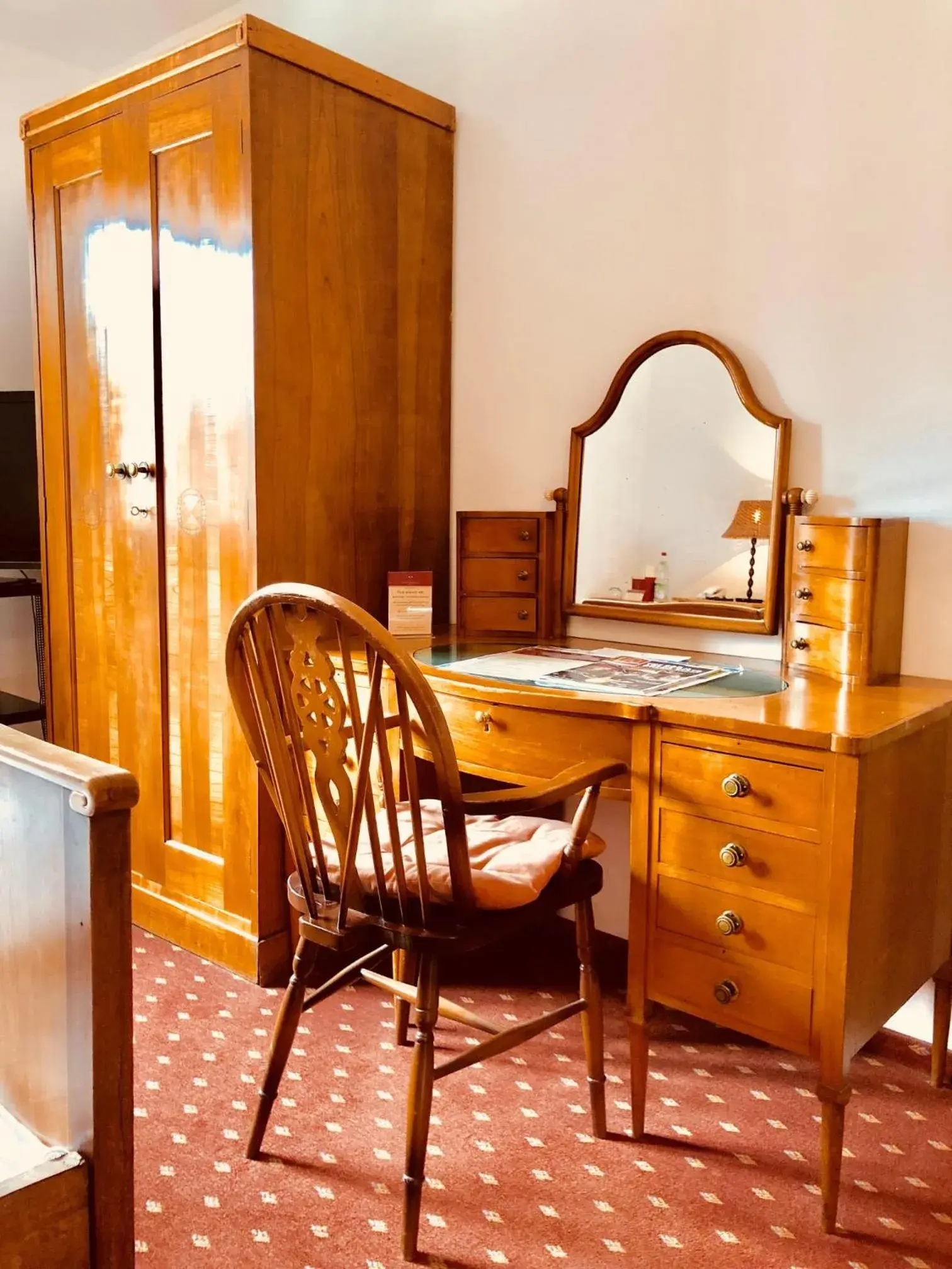 Photo of the whole room, TV/Entertainment Center in Hotel Mariahilf München