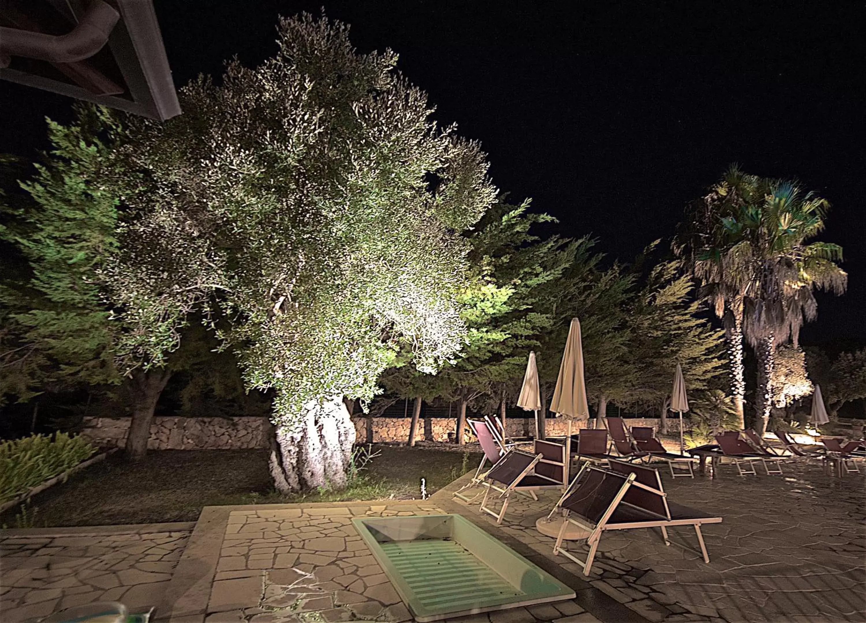 Night in Hotel Masseria Le Pajare