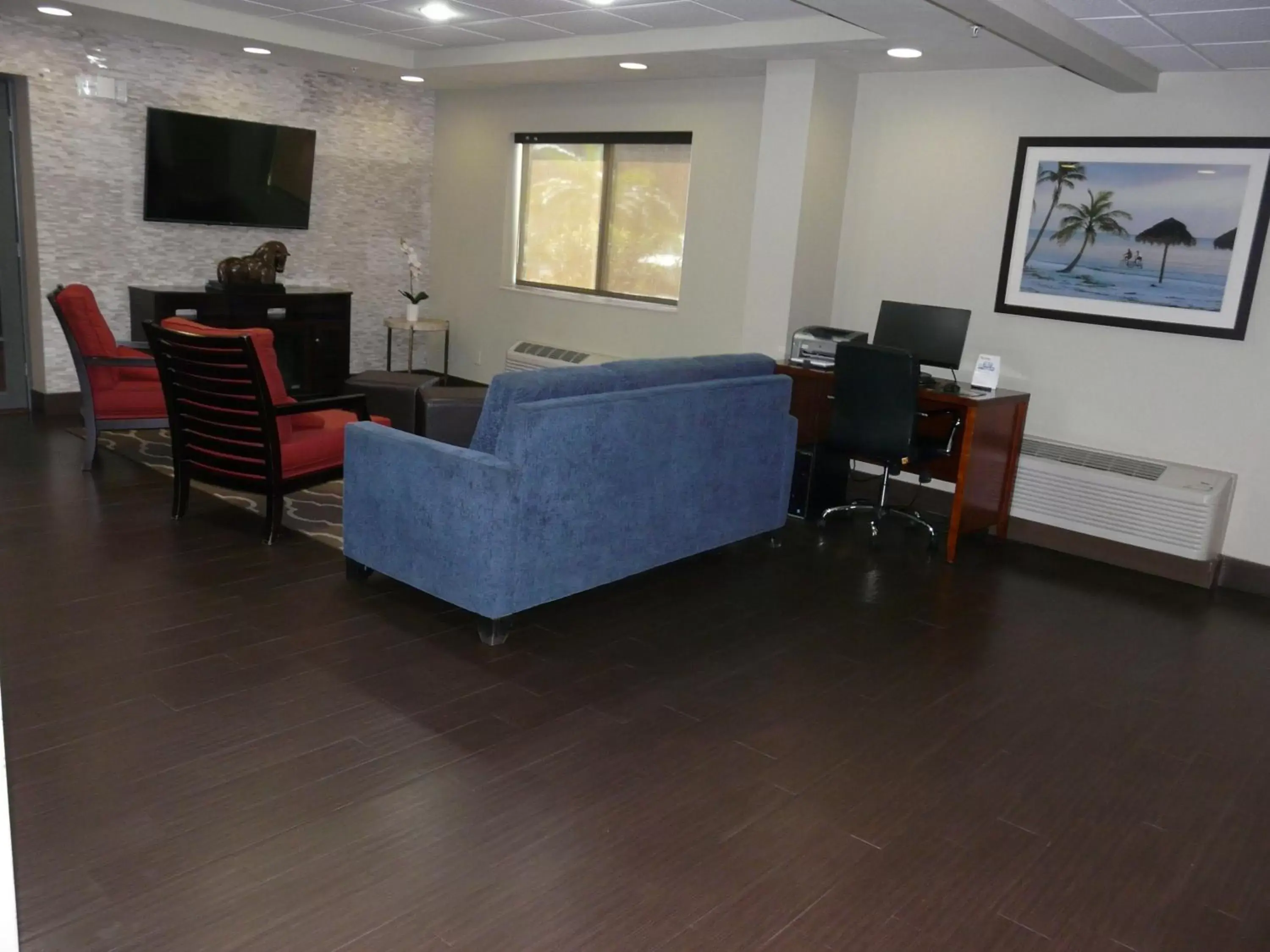 Lobby or reception, Seating Area in Comfort Inn Fort Myers Northeast