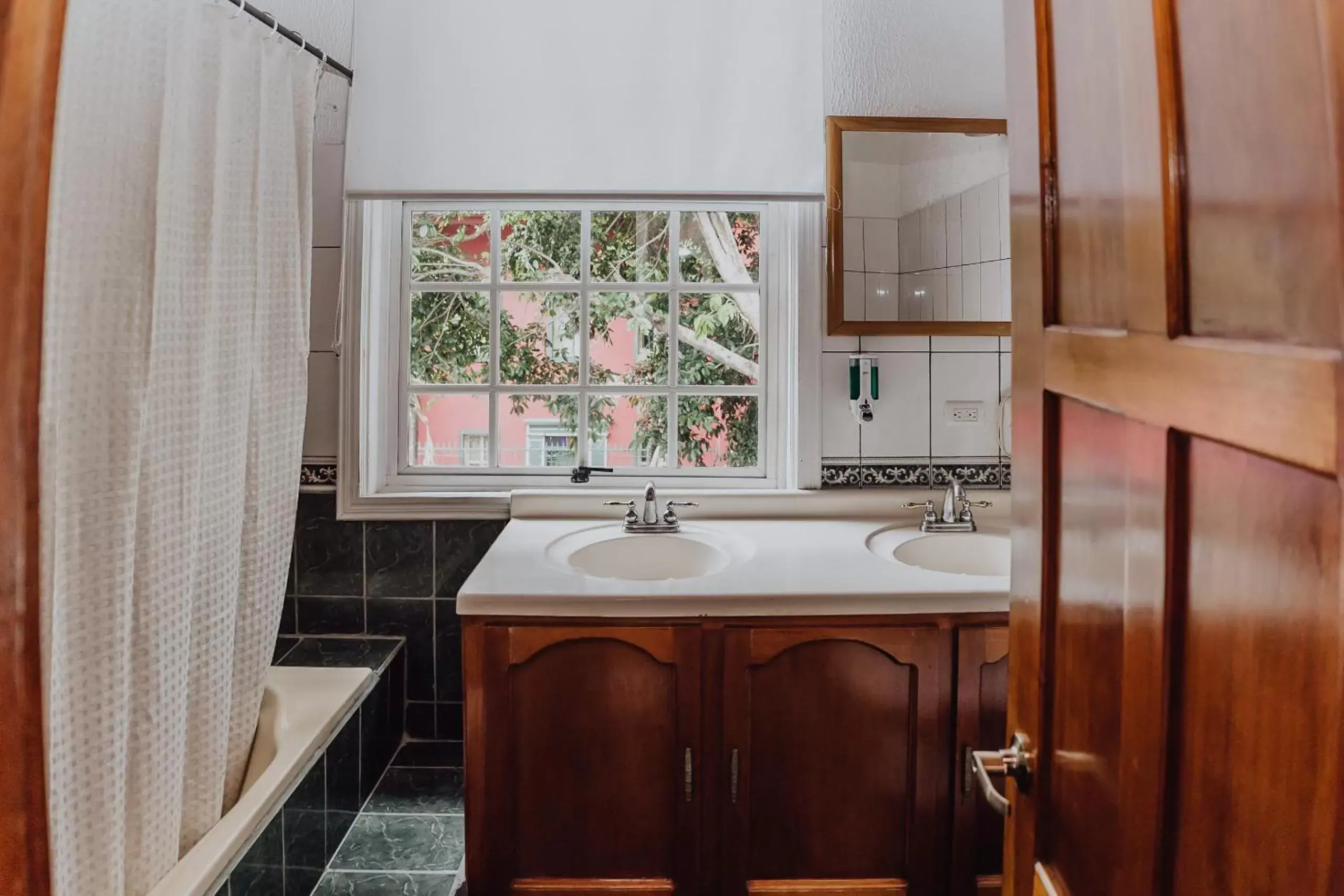 Bathroom in Hotel Dunn Inn