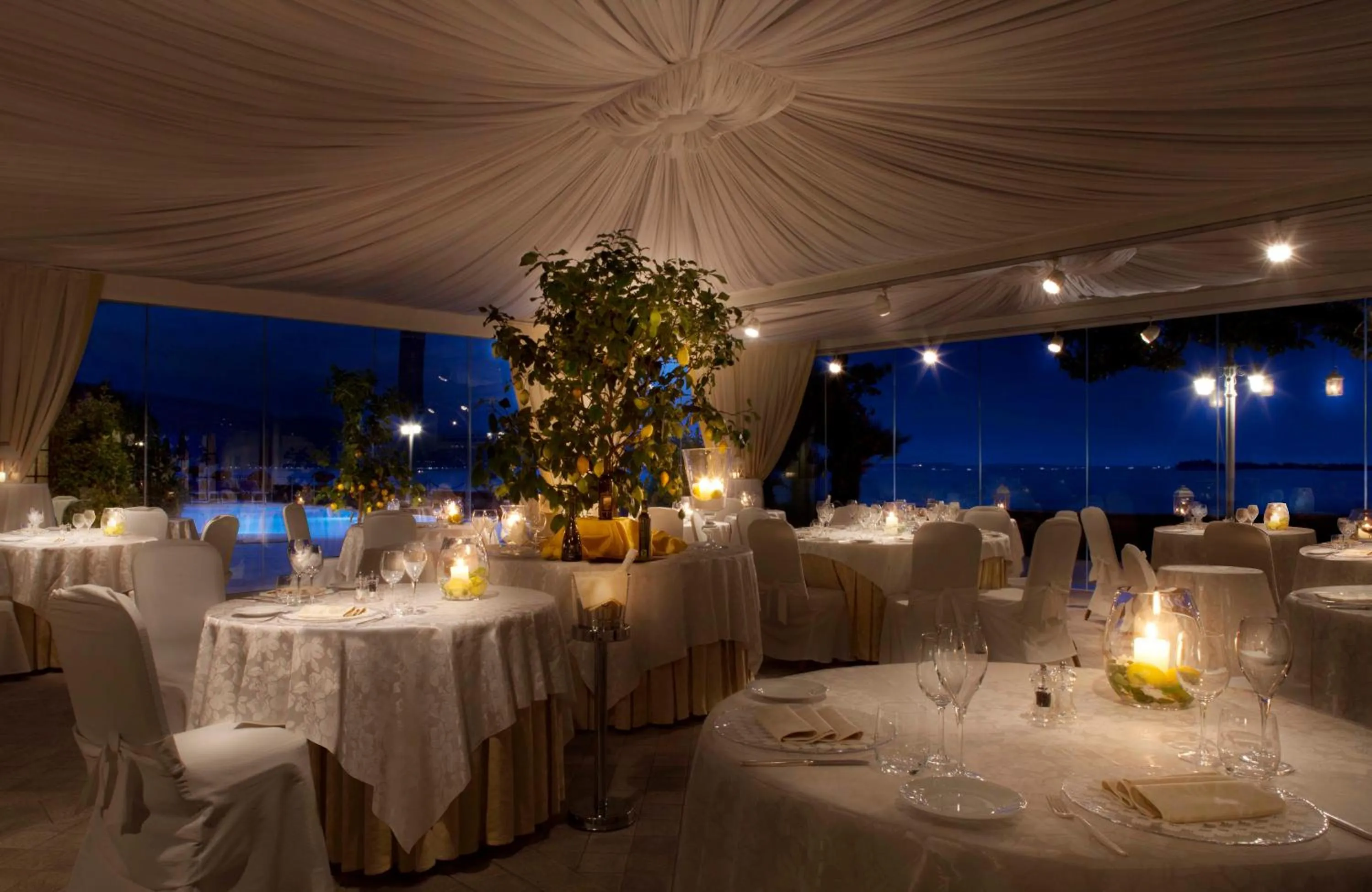 Restaurant/places to eat in Grand Hotel Gardone