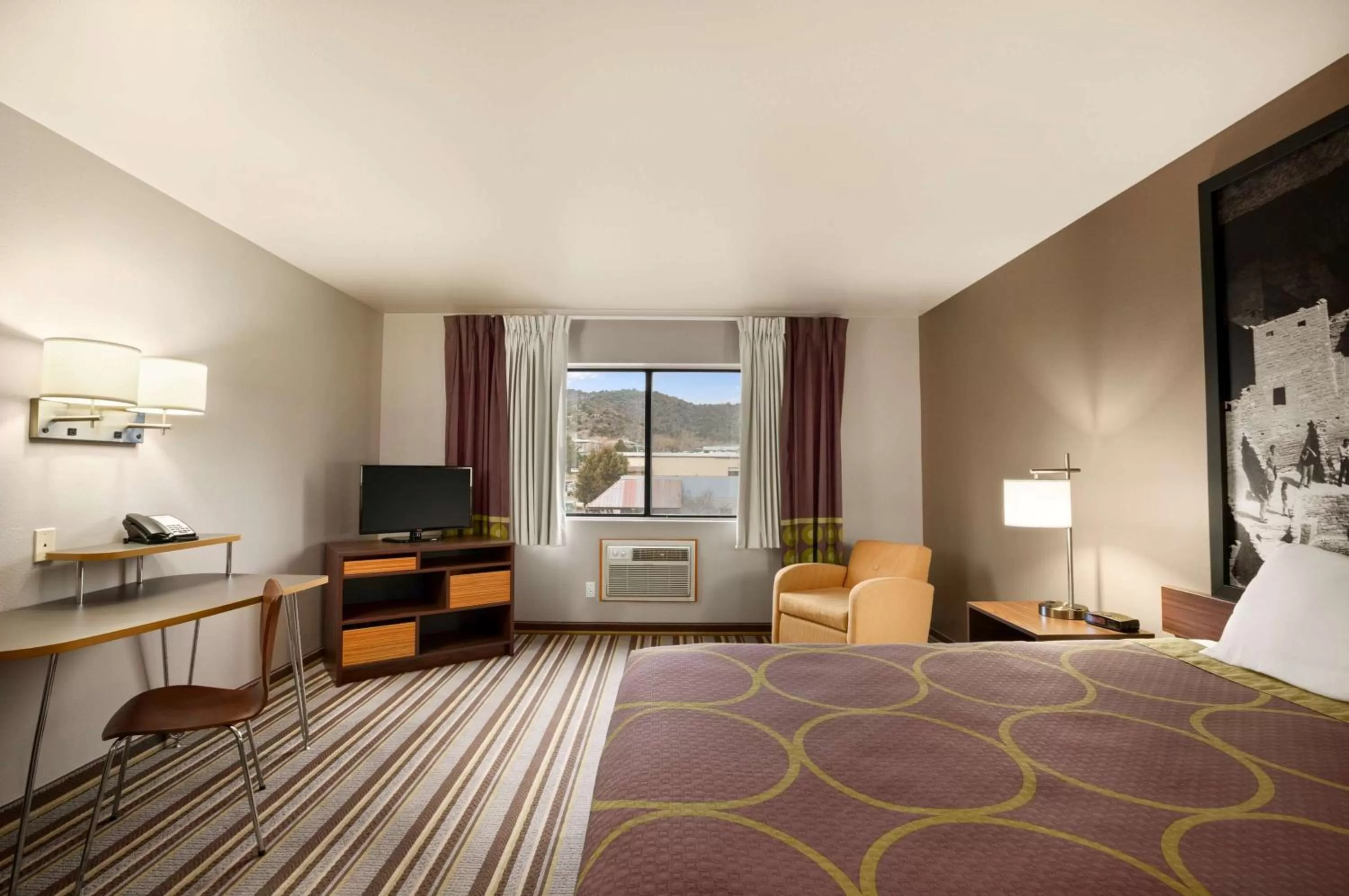 Photo of the whole room, Bed in Super 8 by Wyndham Durango