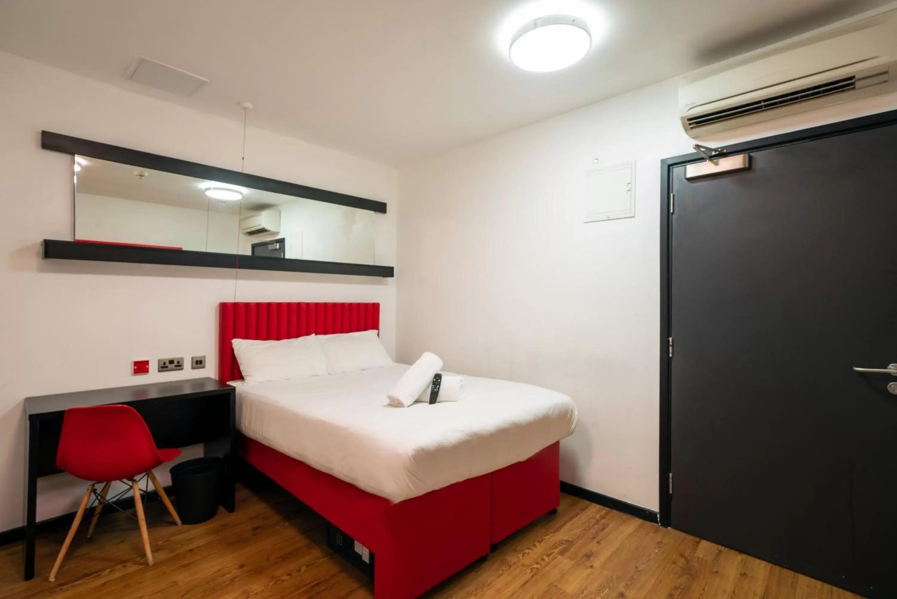 Photo of the whole room, Bed in easyHotel Newcastle