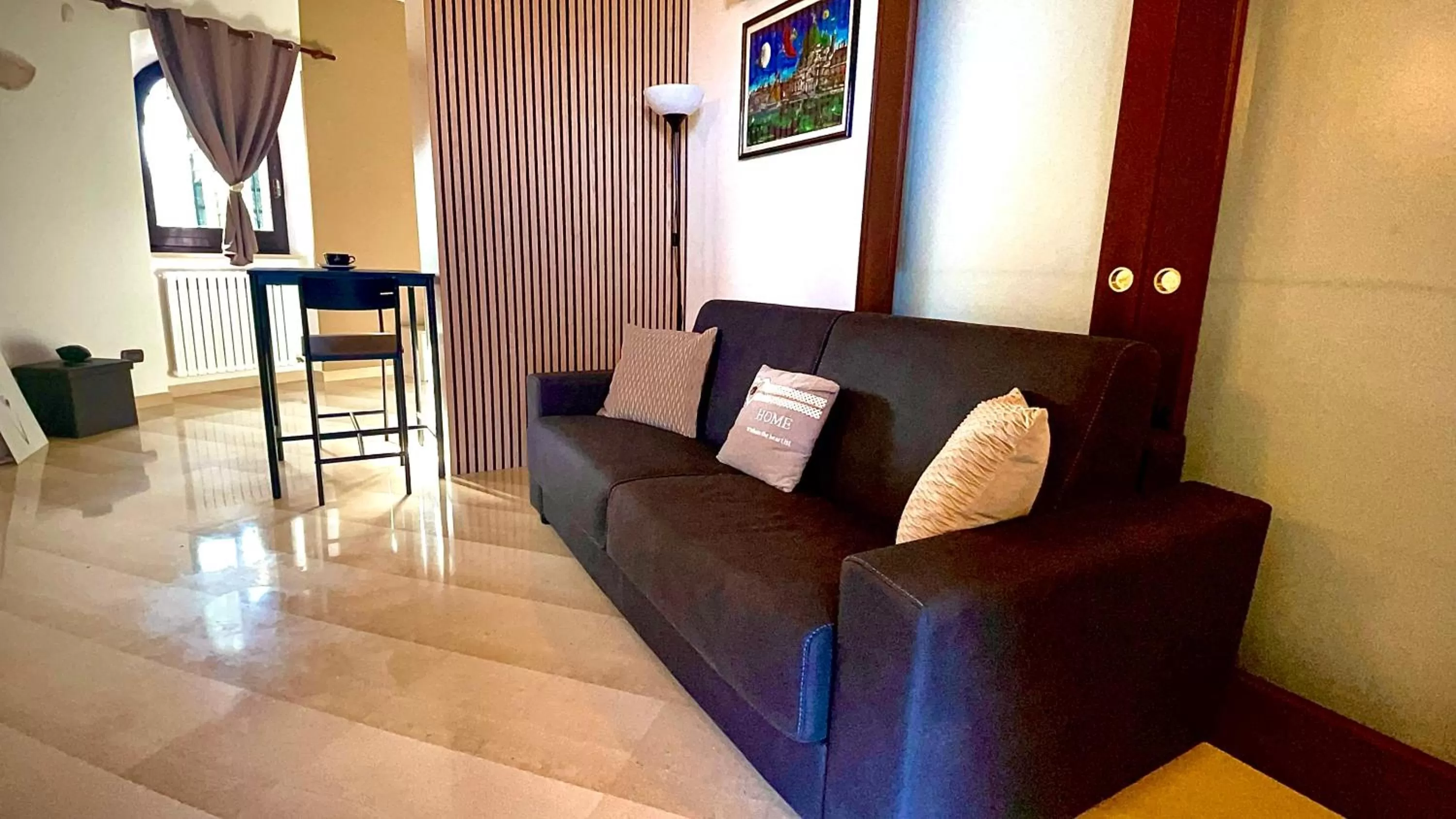 TV and multimedia, Seating Area in Villa Pignatelli